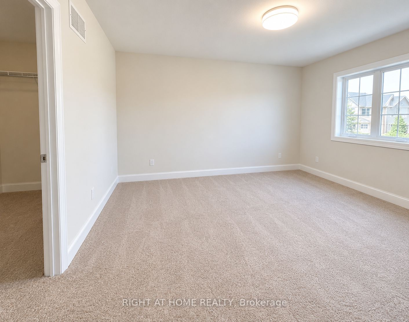91 York Drive Property Photo 8
