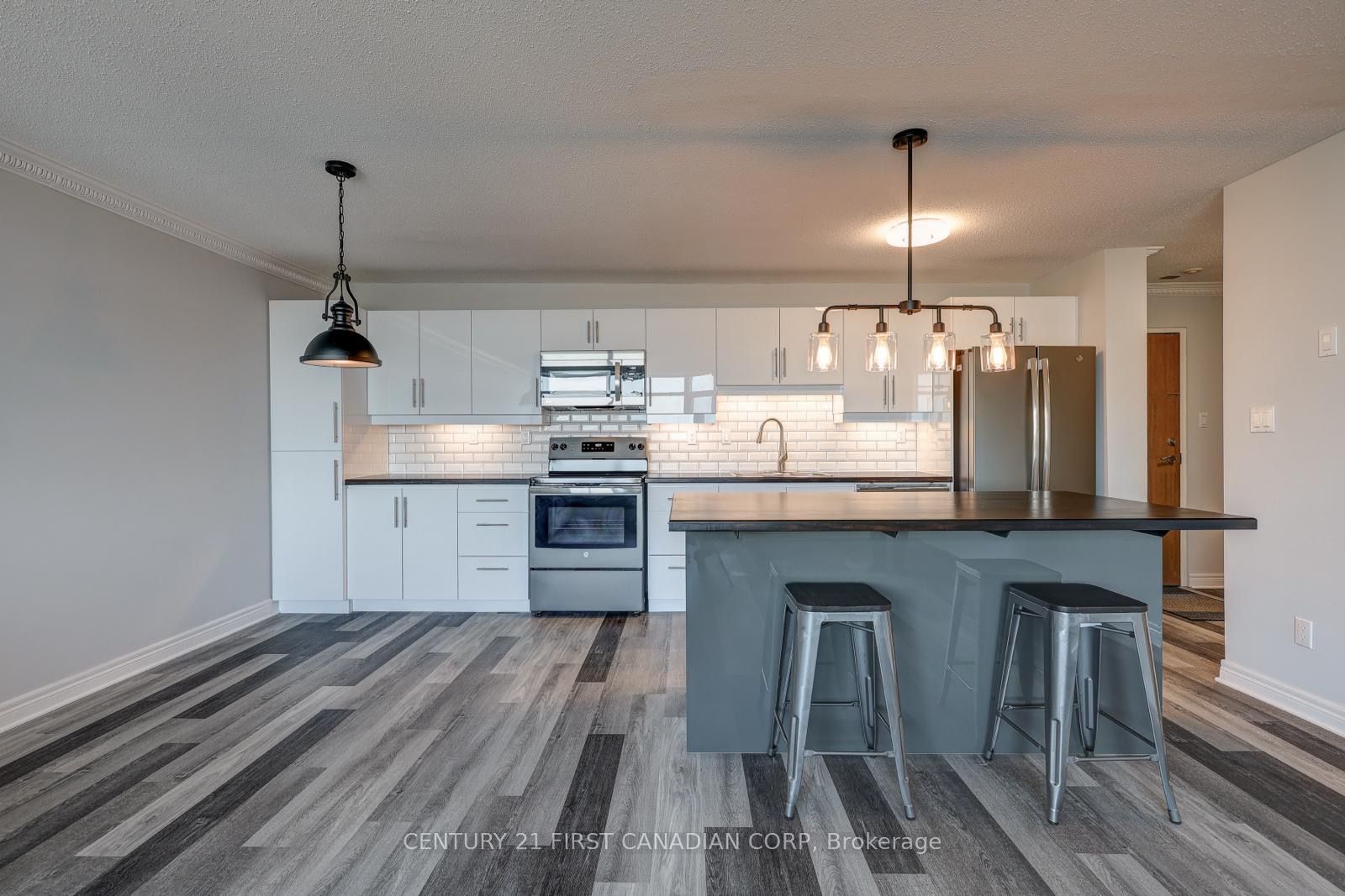 45 Pond Mills Road 1014 Property Photo 1