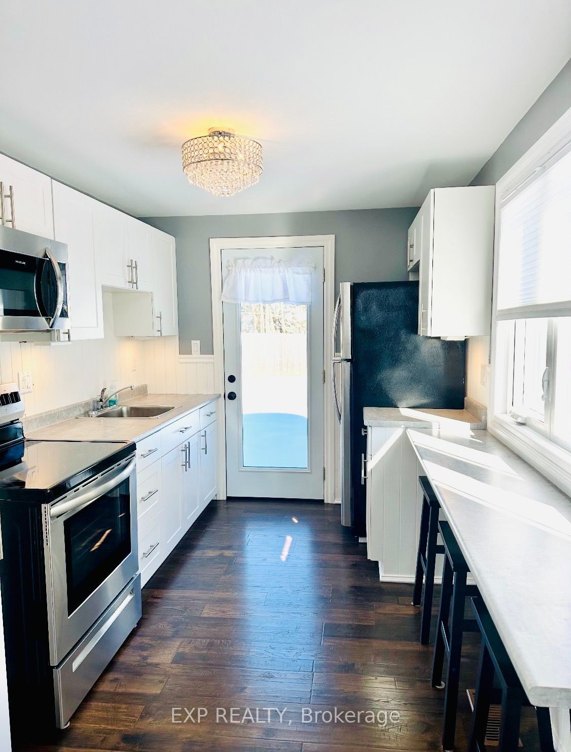 91 Beckwith Street E Property Photo 3