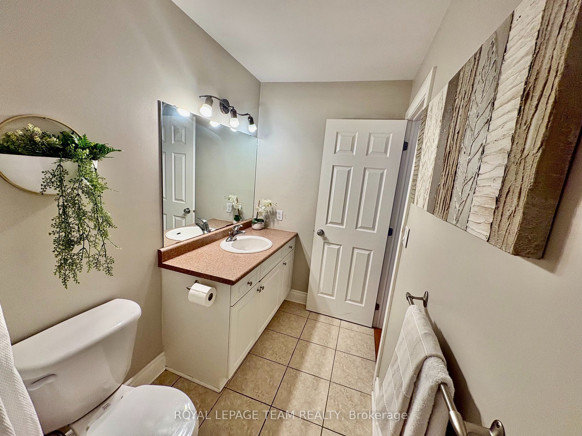 253 Berrigan Drive Property Photo 28