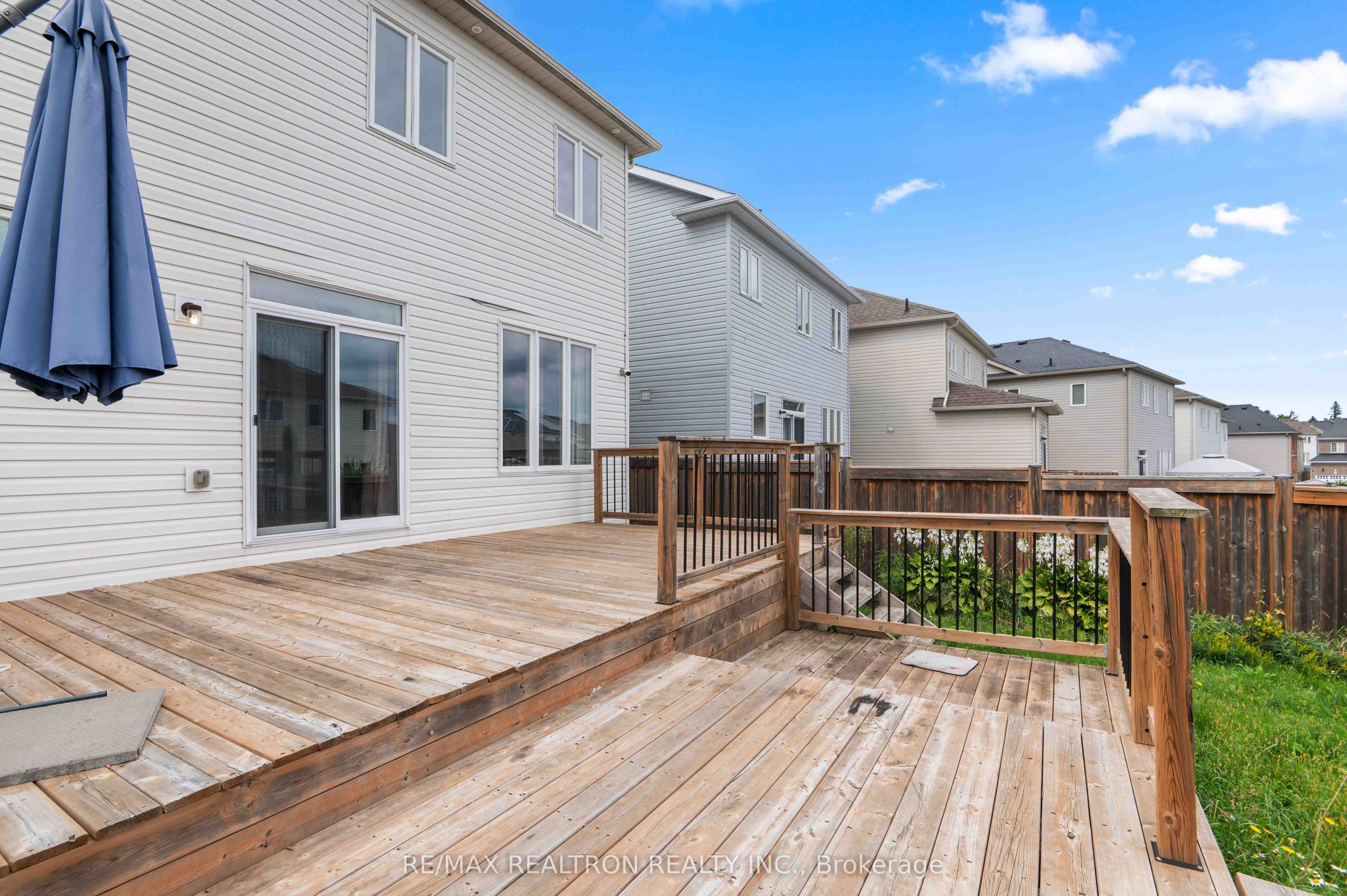 525 Brett Street Property Photo 12