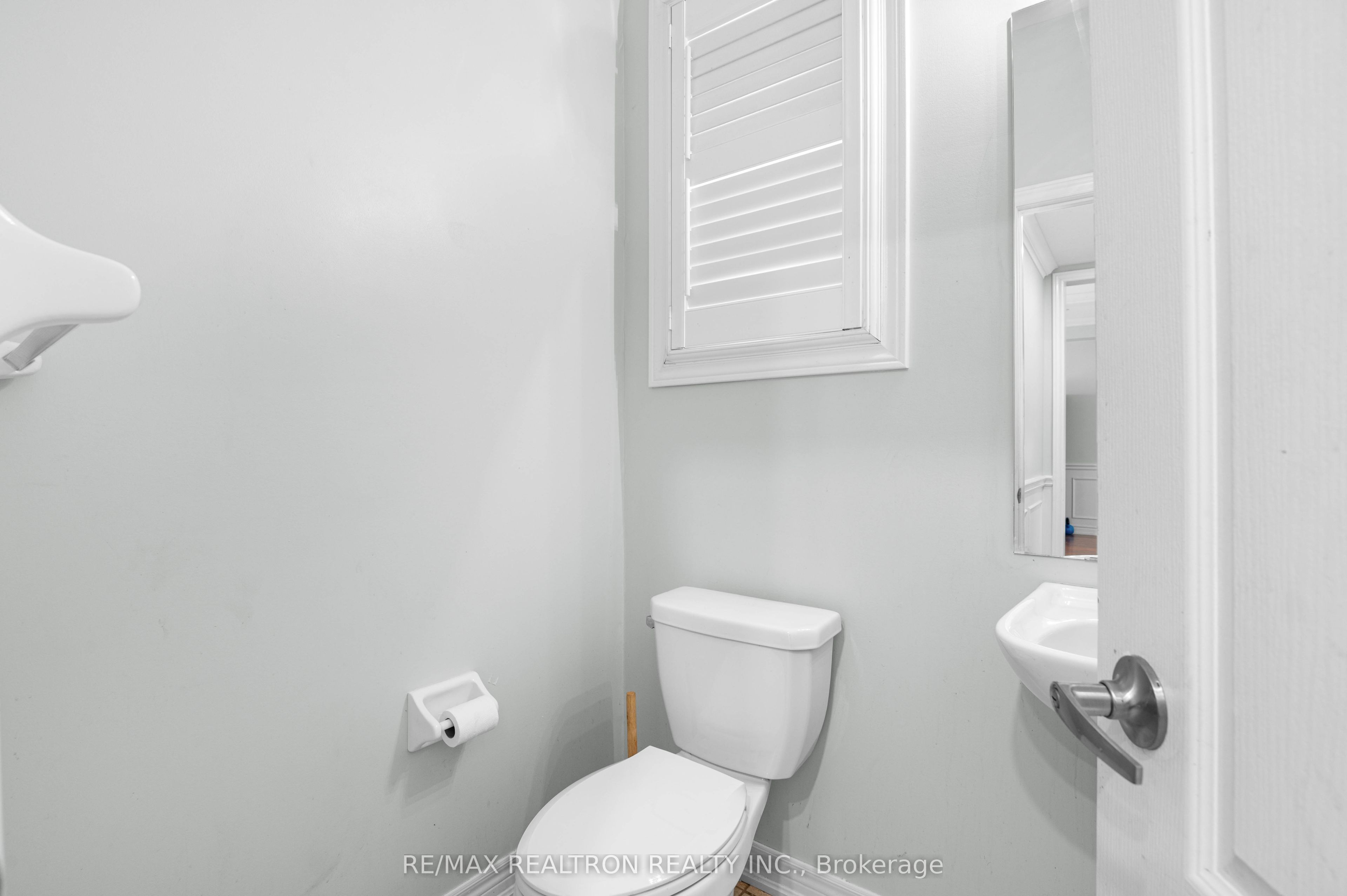 525 Brett Street Property Photo 16