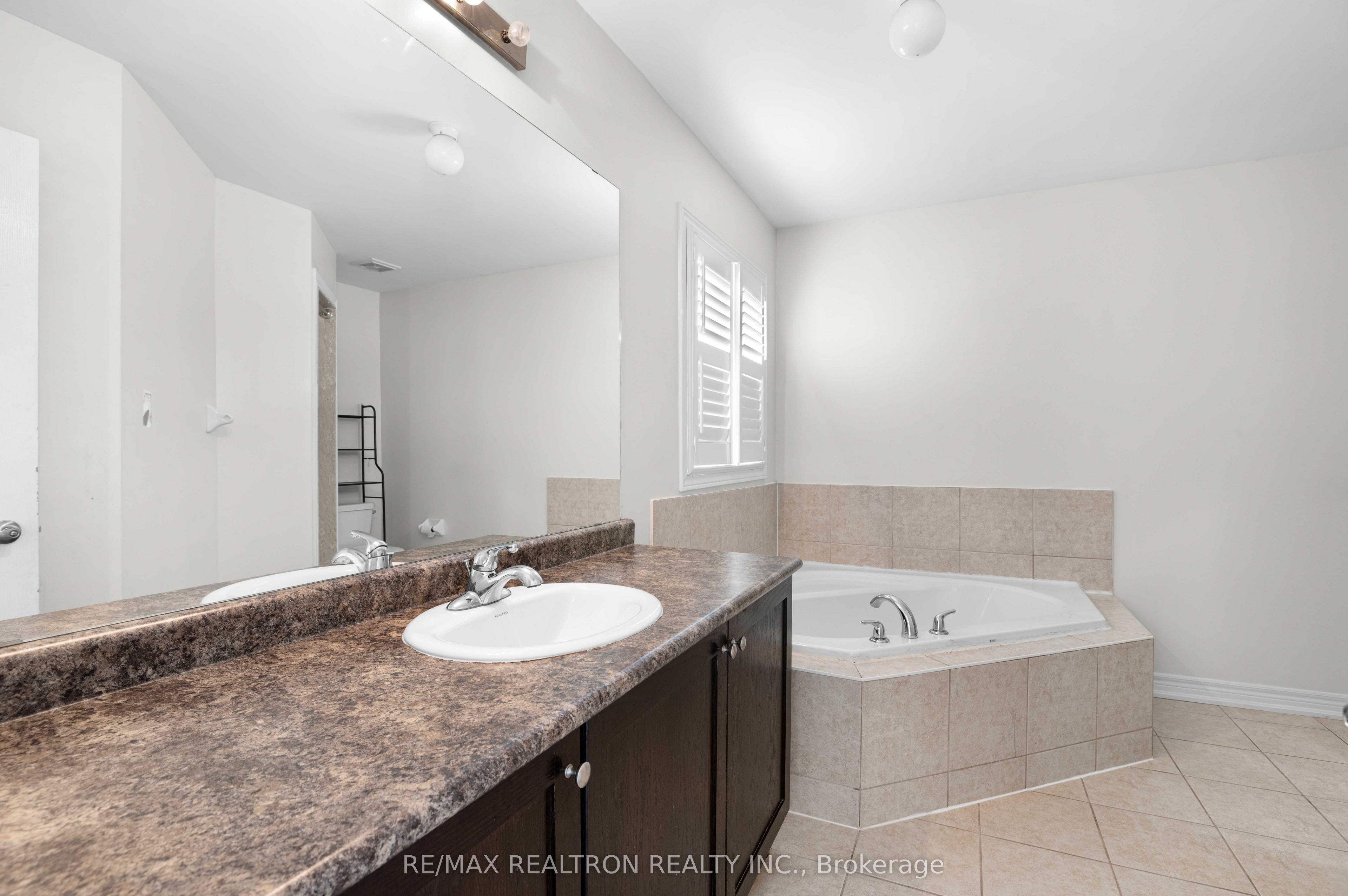 525 Brett Street Property Photo 26