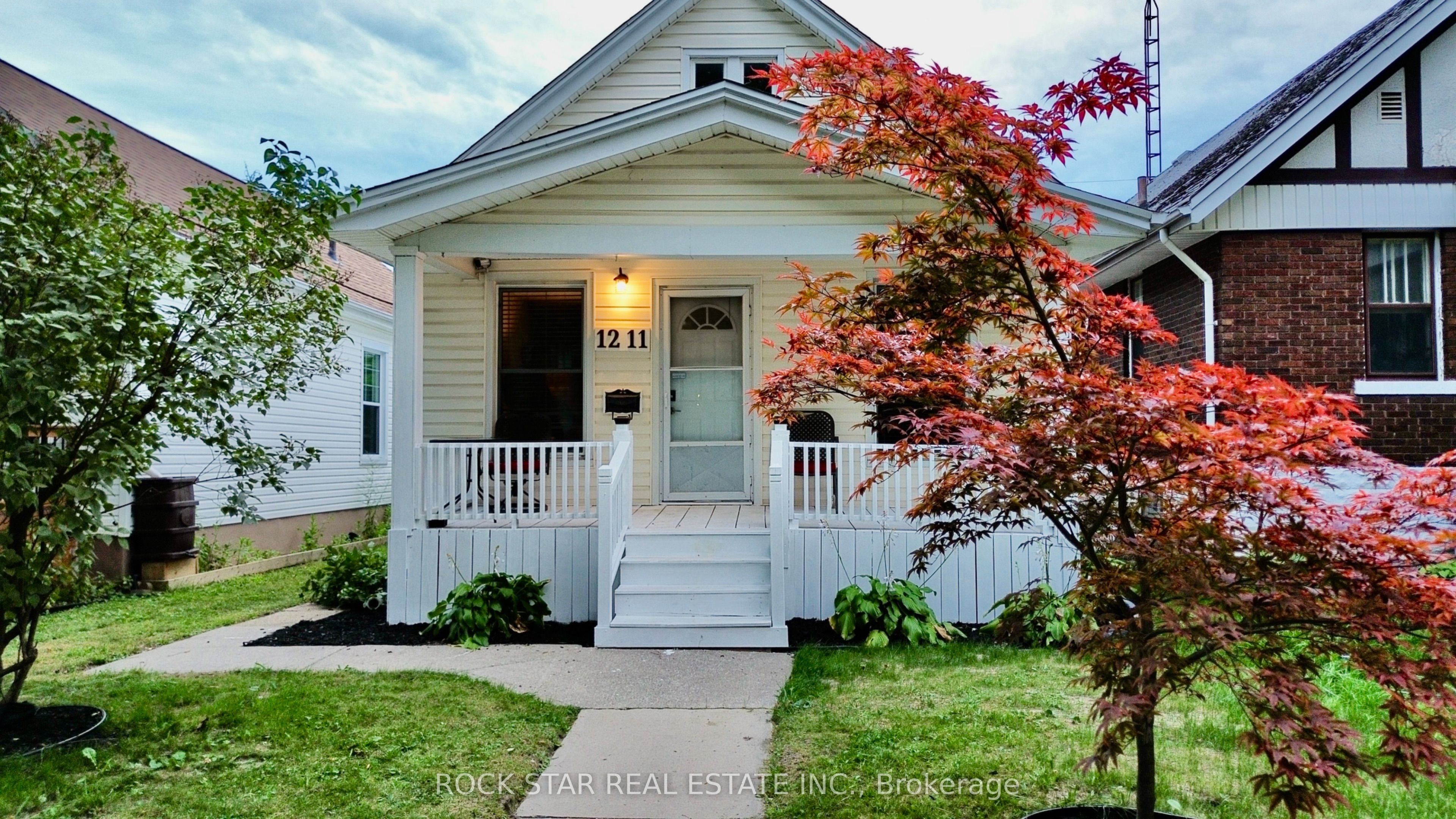 1211 Lincoln Road Property Photo 2