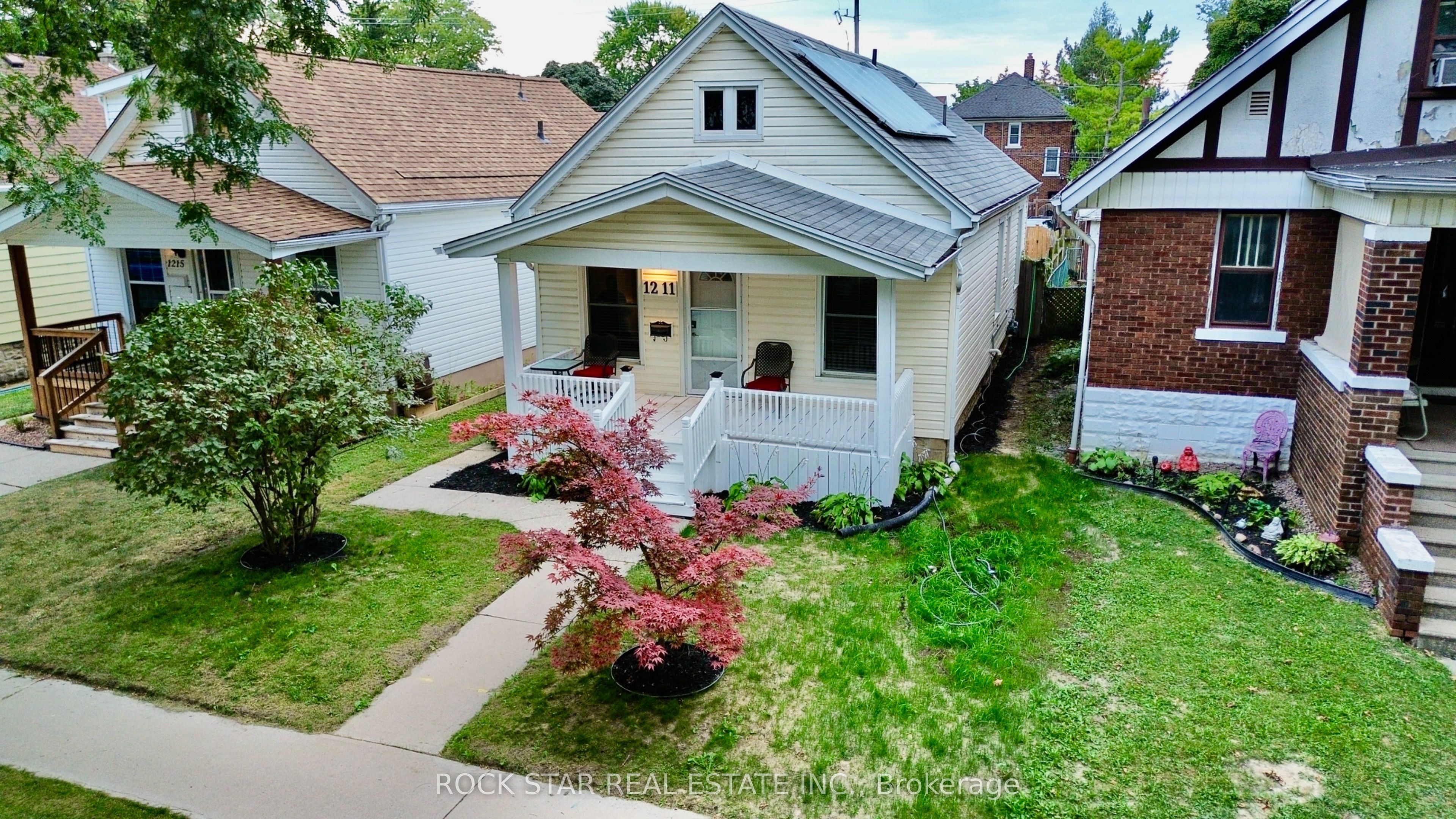 1211 Lincoln Road Property Photo 3