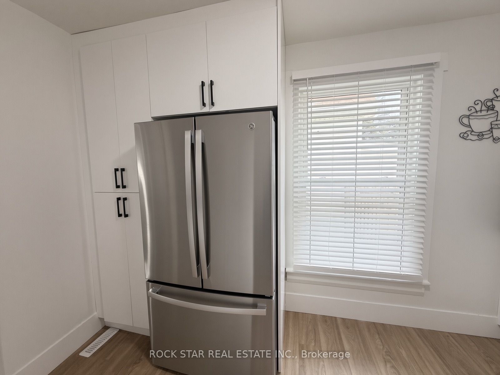 1211 Lincoln Road Property Photo 10