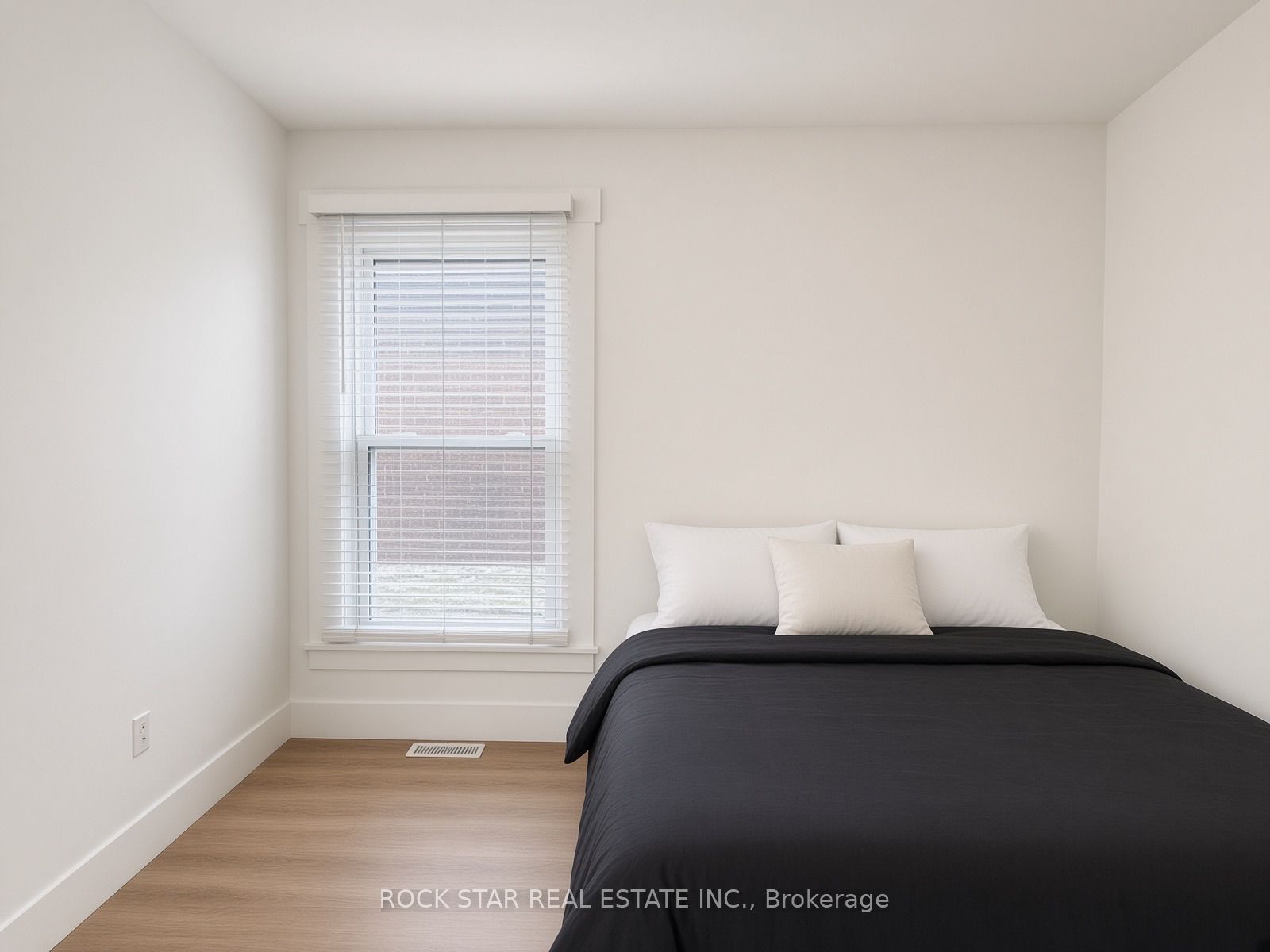 1211 Lincoln Road Property Photo 14