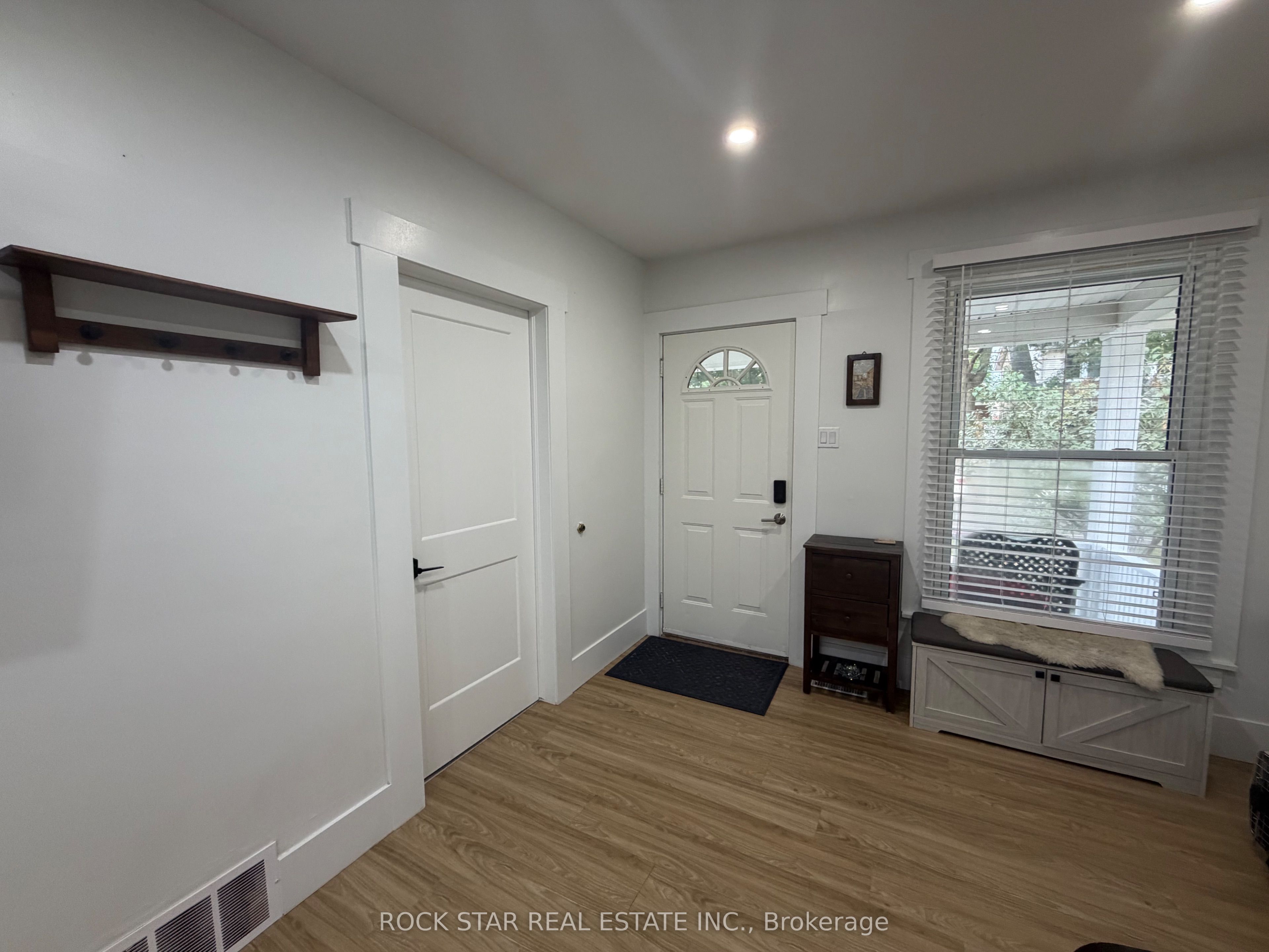 1211 Lincoln Road Property Photo 16