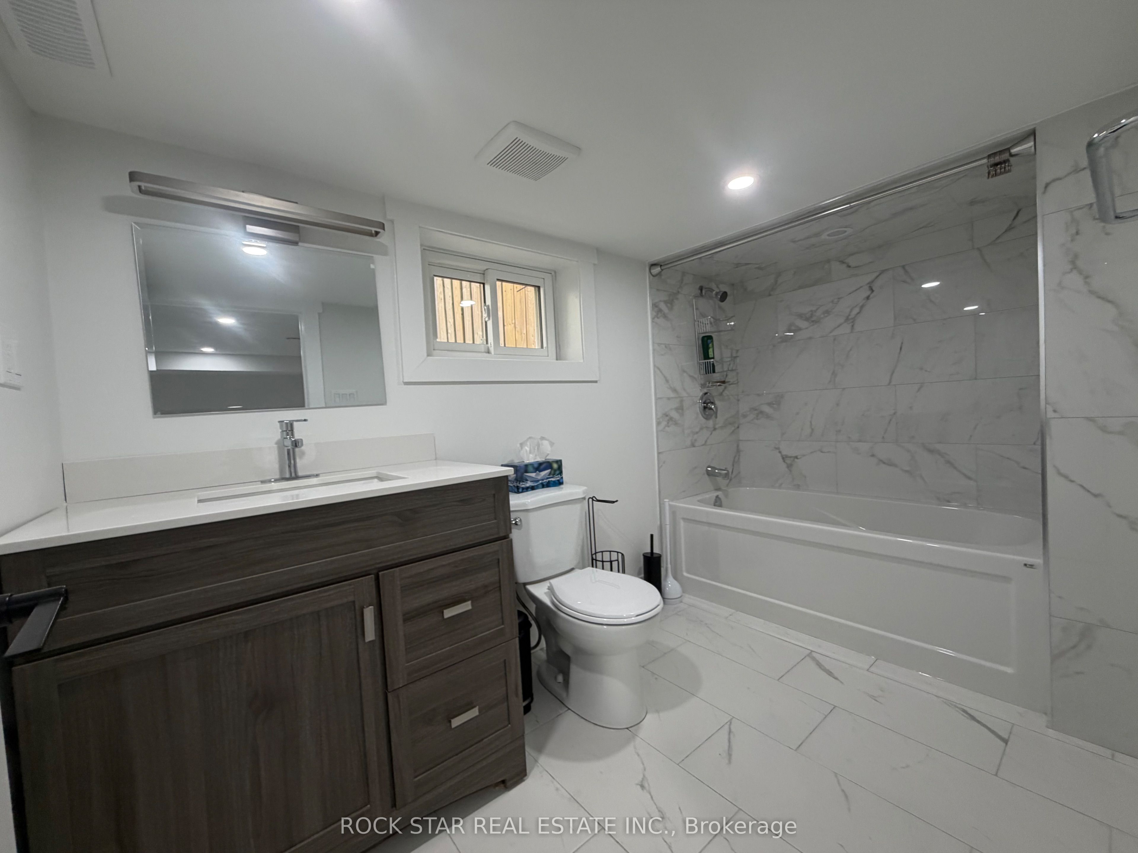 1211 Lincoln Road Property Photo 21