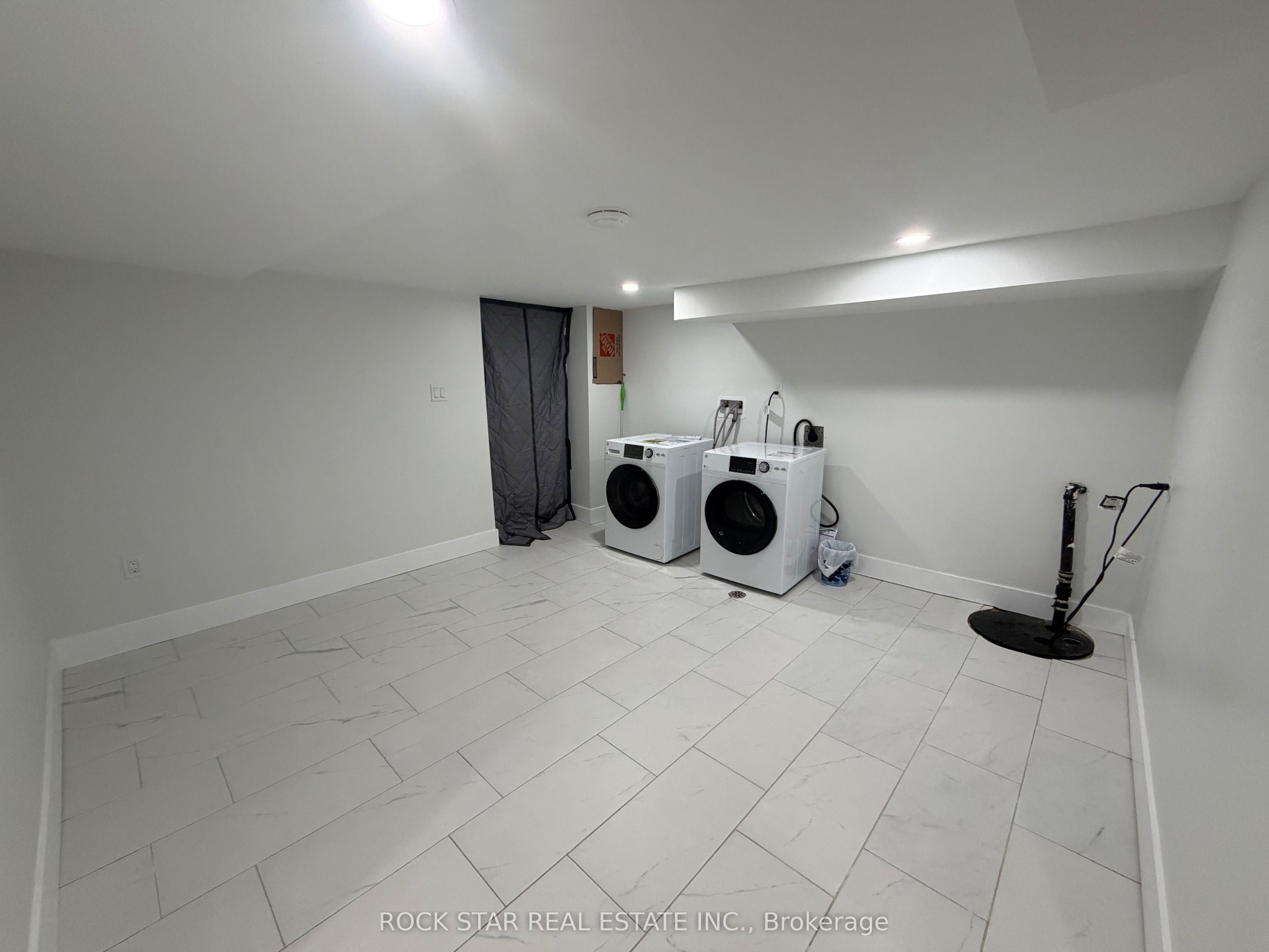 1211 Lincoln Road Property Photo 22