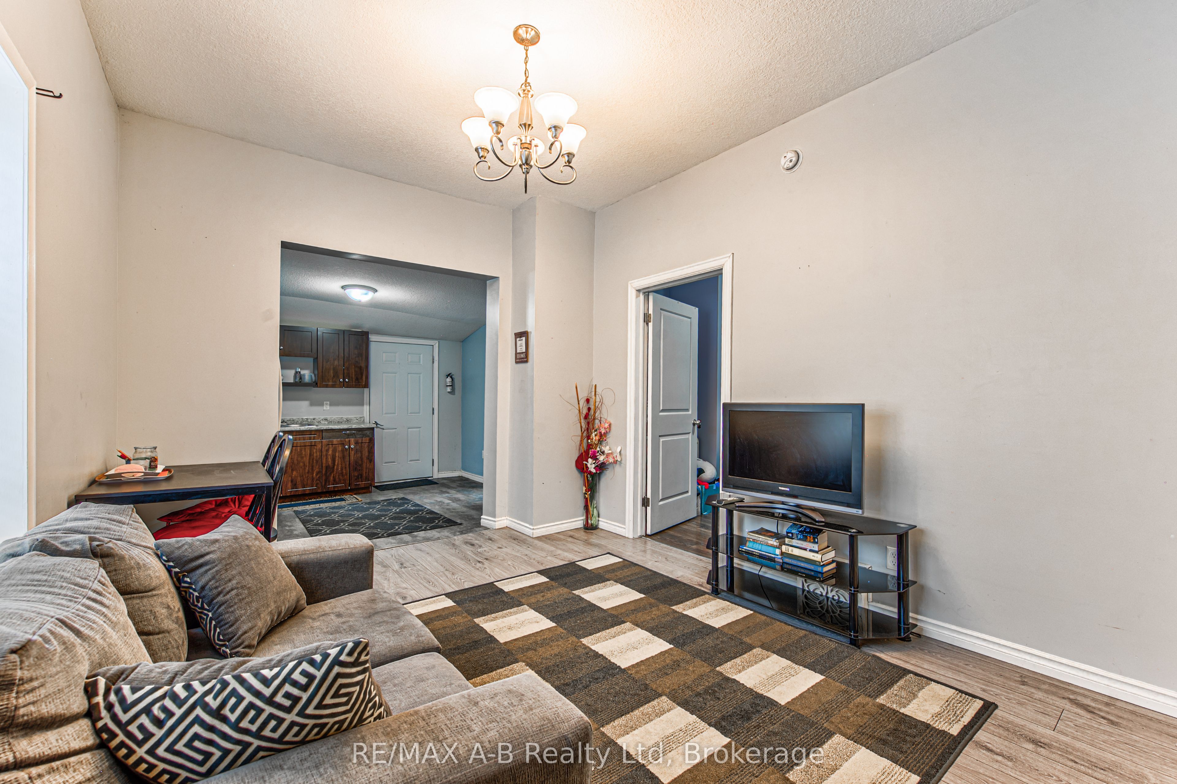 40 Douro Street Property Photo 10