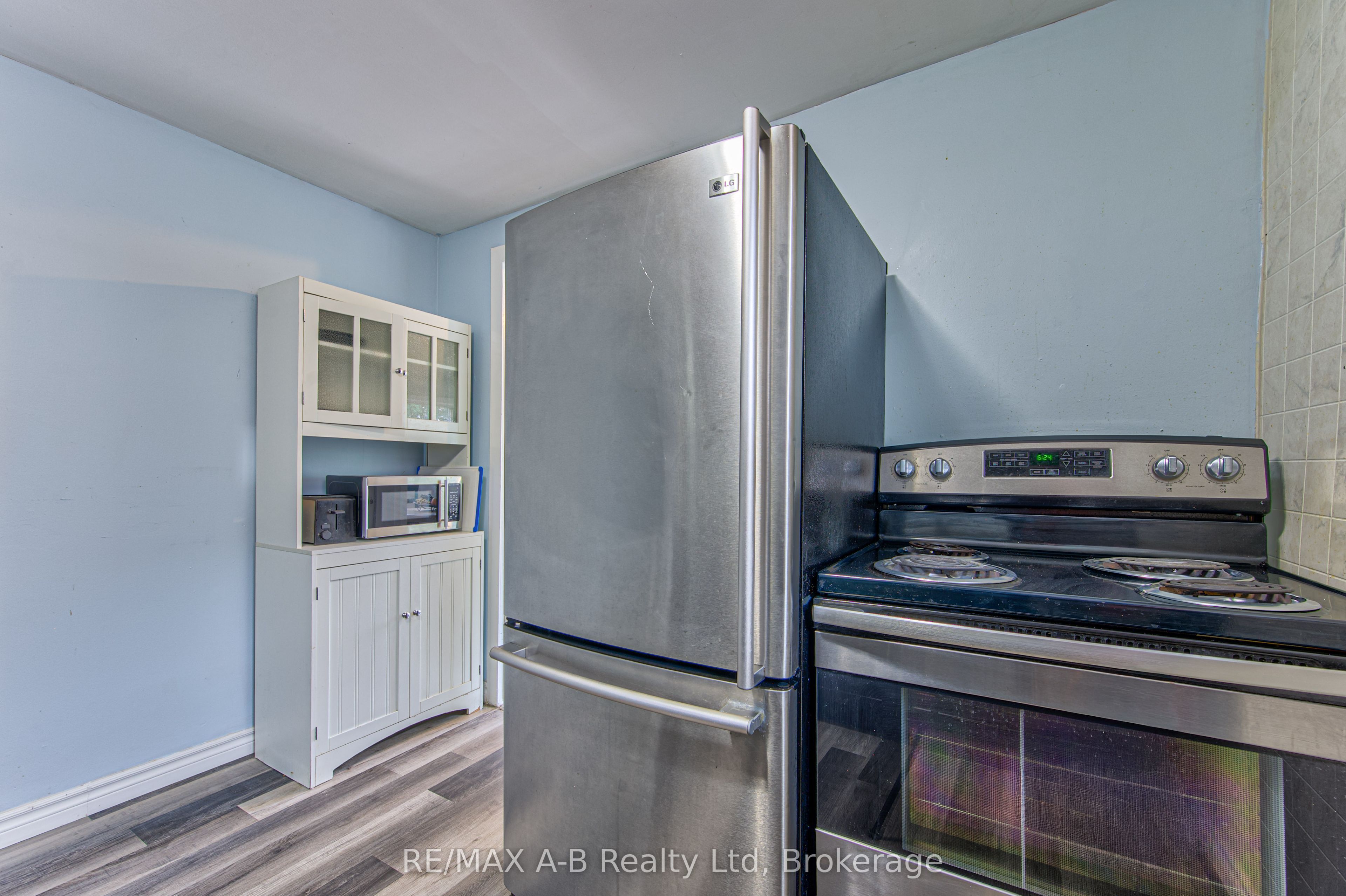40 Douro Street Property Photo 30