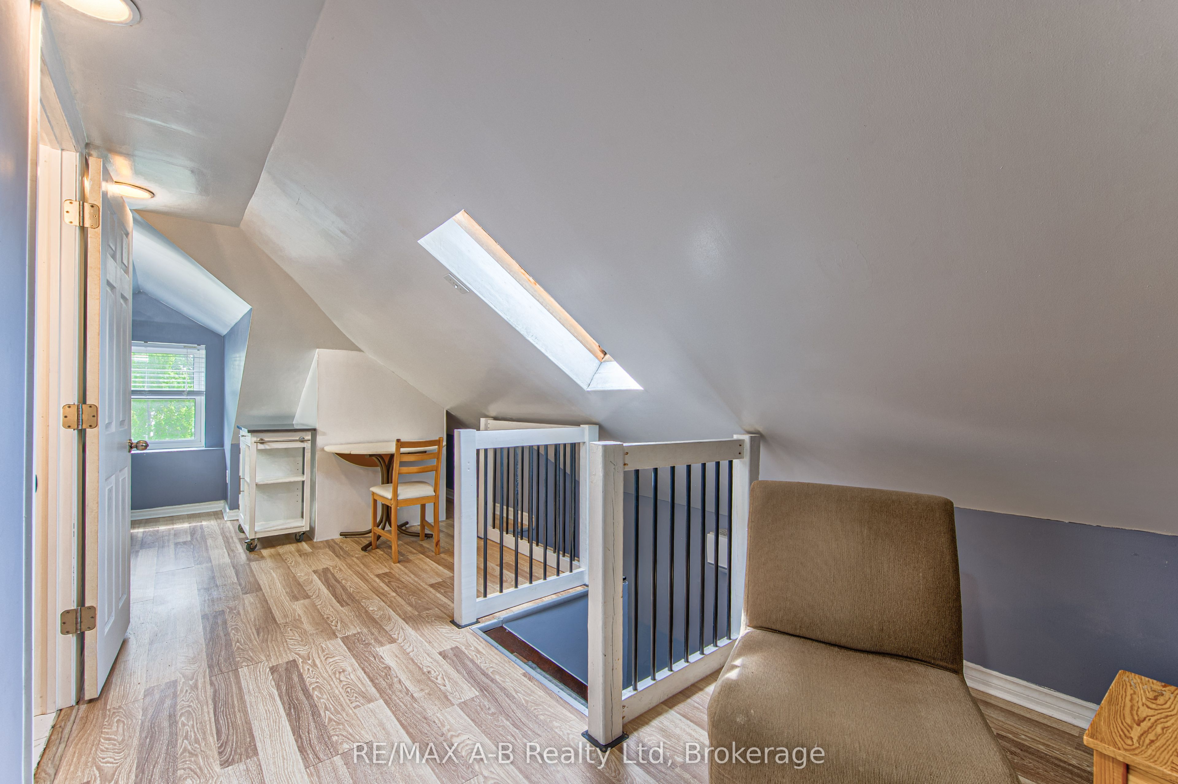 40 Douro Street Property Photo 35