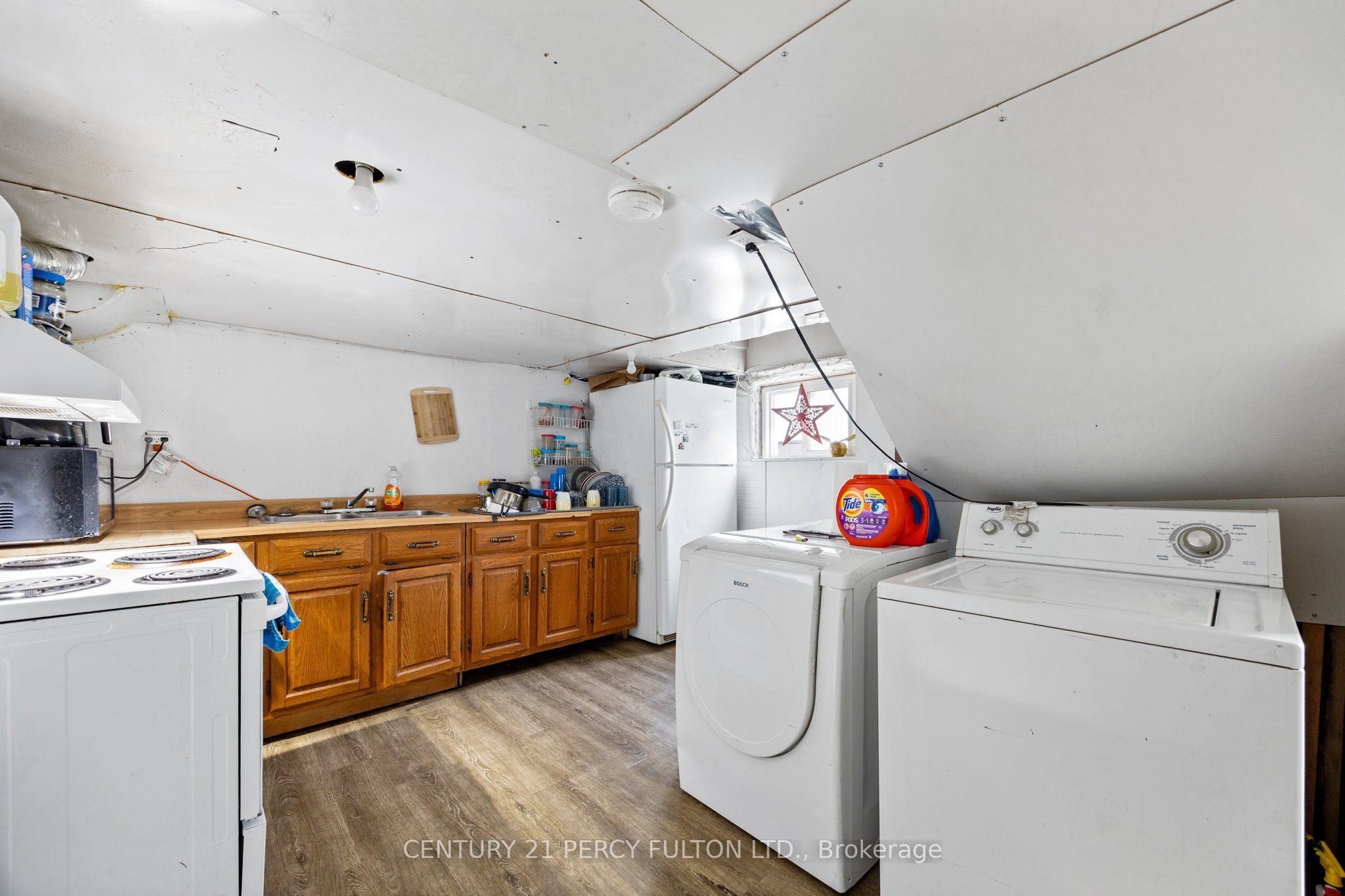 1259 Cataraqui Street Property Photo 15
