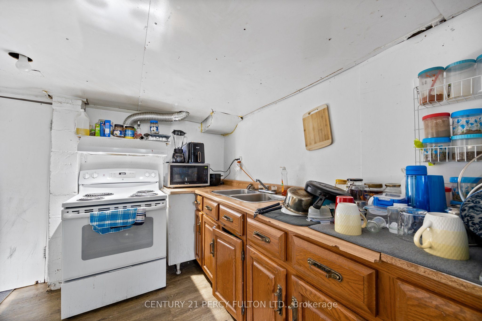 1259 Cataraqui Street Property Photo 16