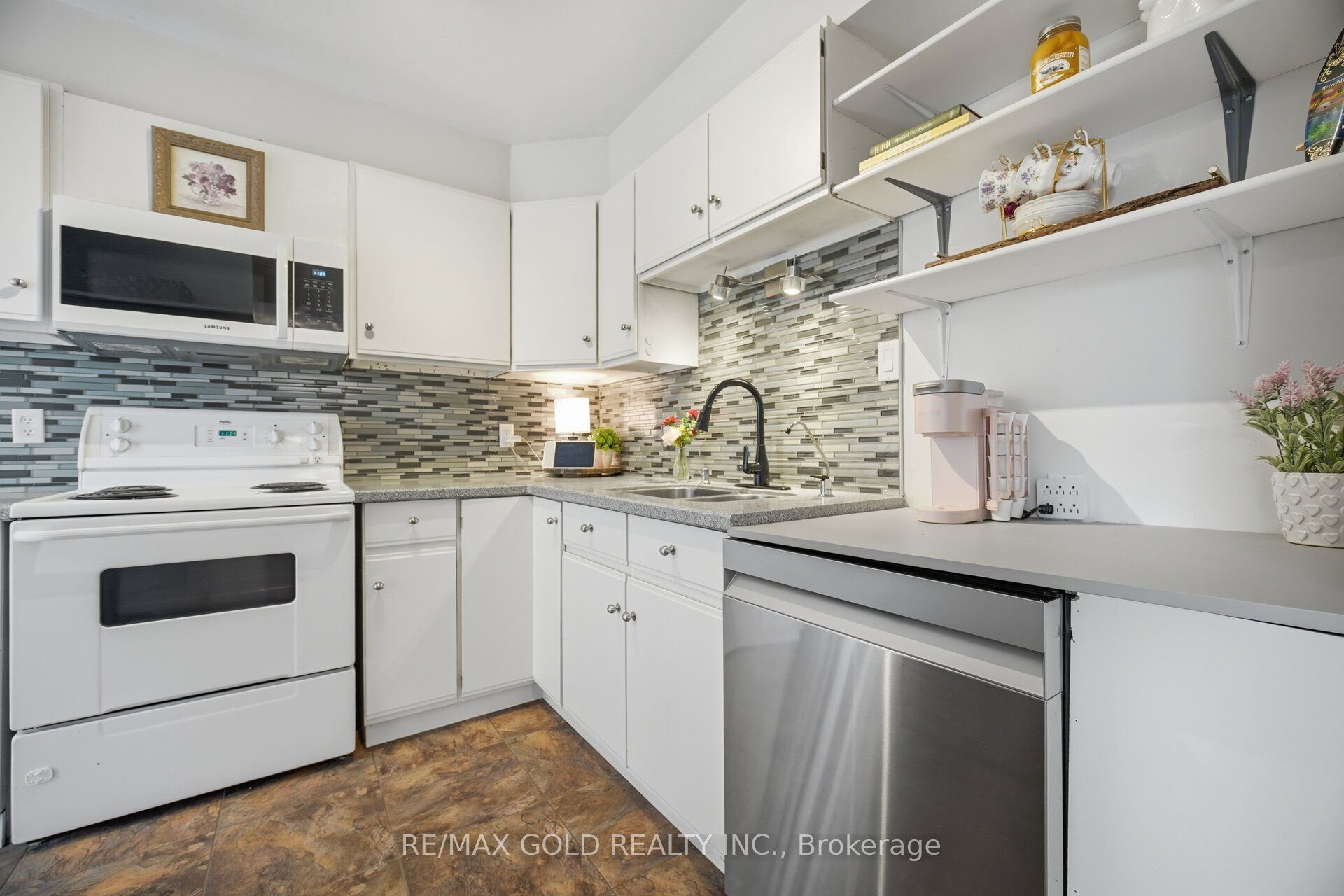 65 Scott Street 12 Property Photo 14