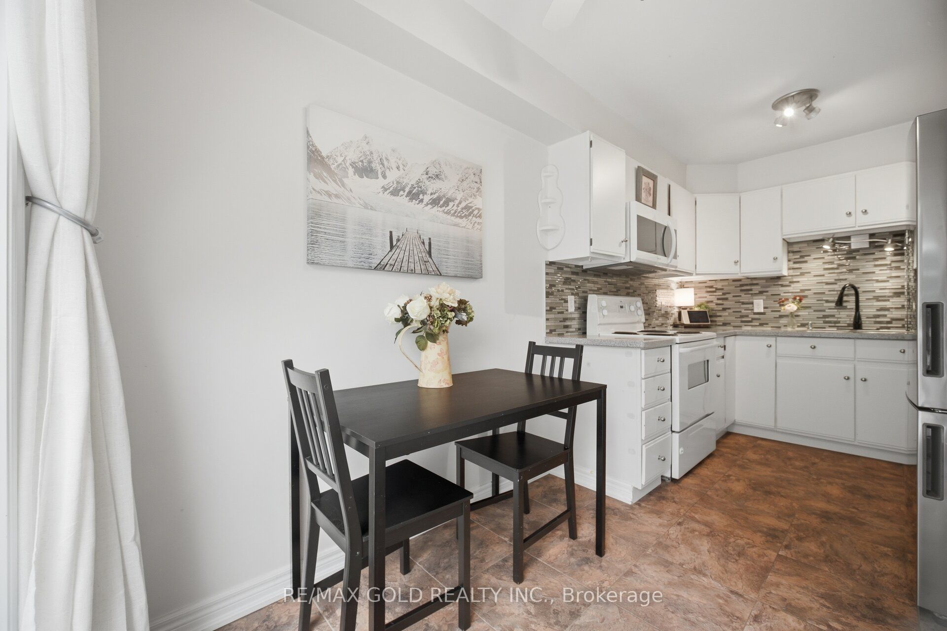 65 Scott Street 12 Property Photo 17
