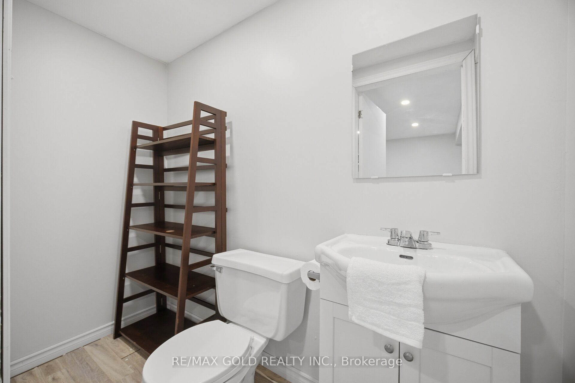 65 Scott Street 12 Property Photo 33