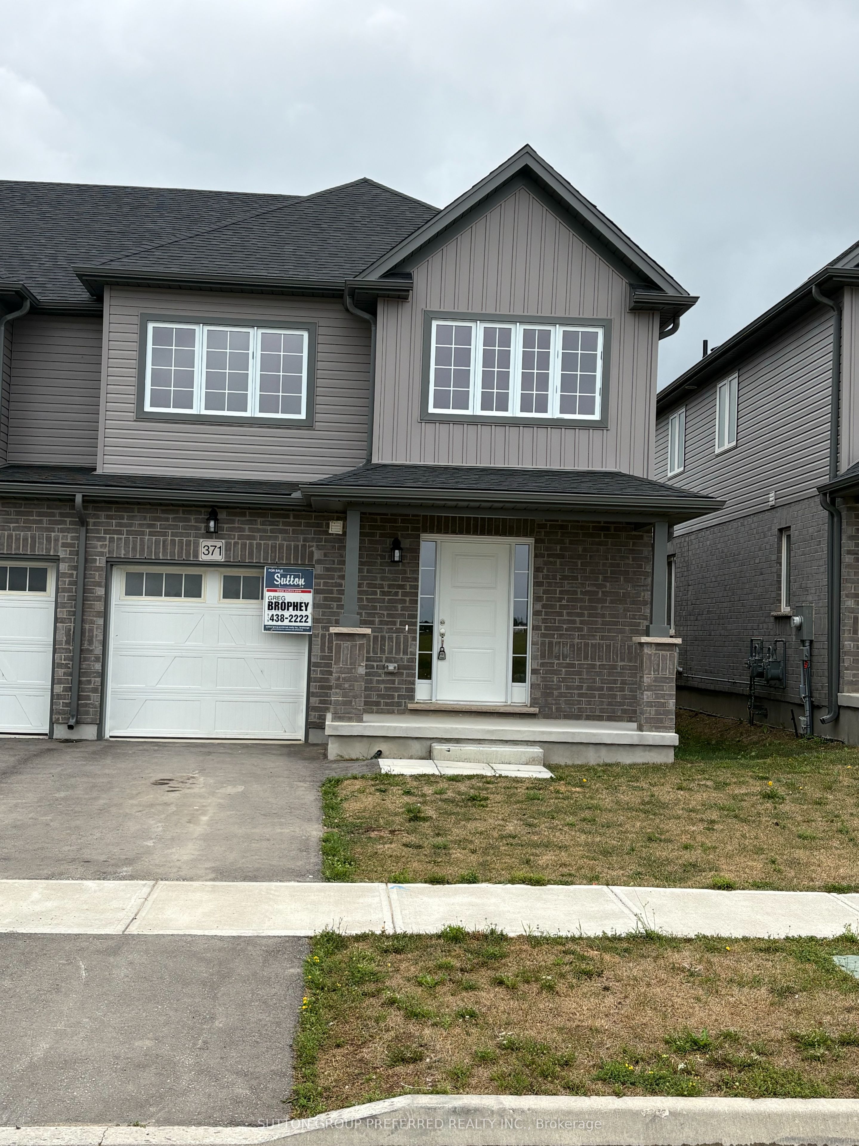 371 Kennington Way Property Photo 1