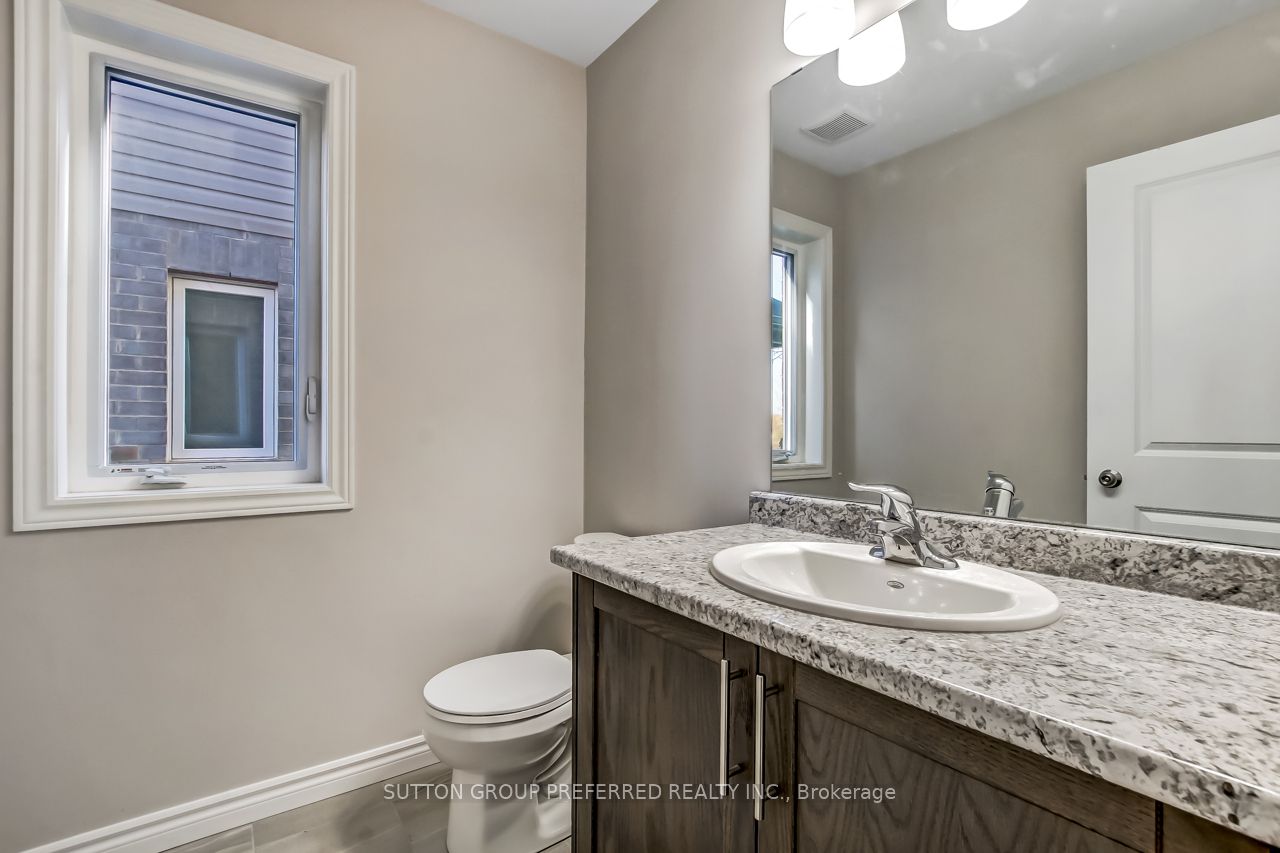371 Kennington Way Property Photo 4