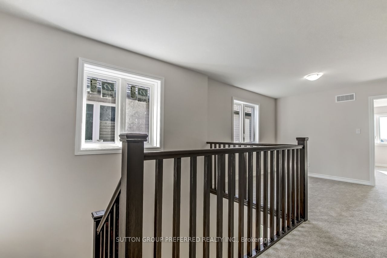 371 Kennington Way Property Photo 14