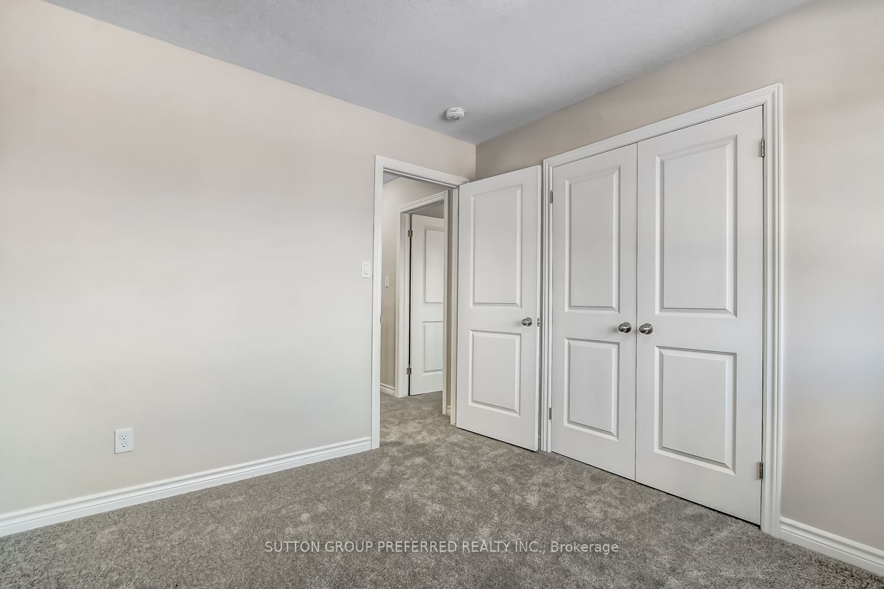 371 Kennington Way Property Photo 16