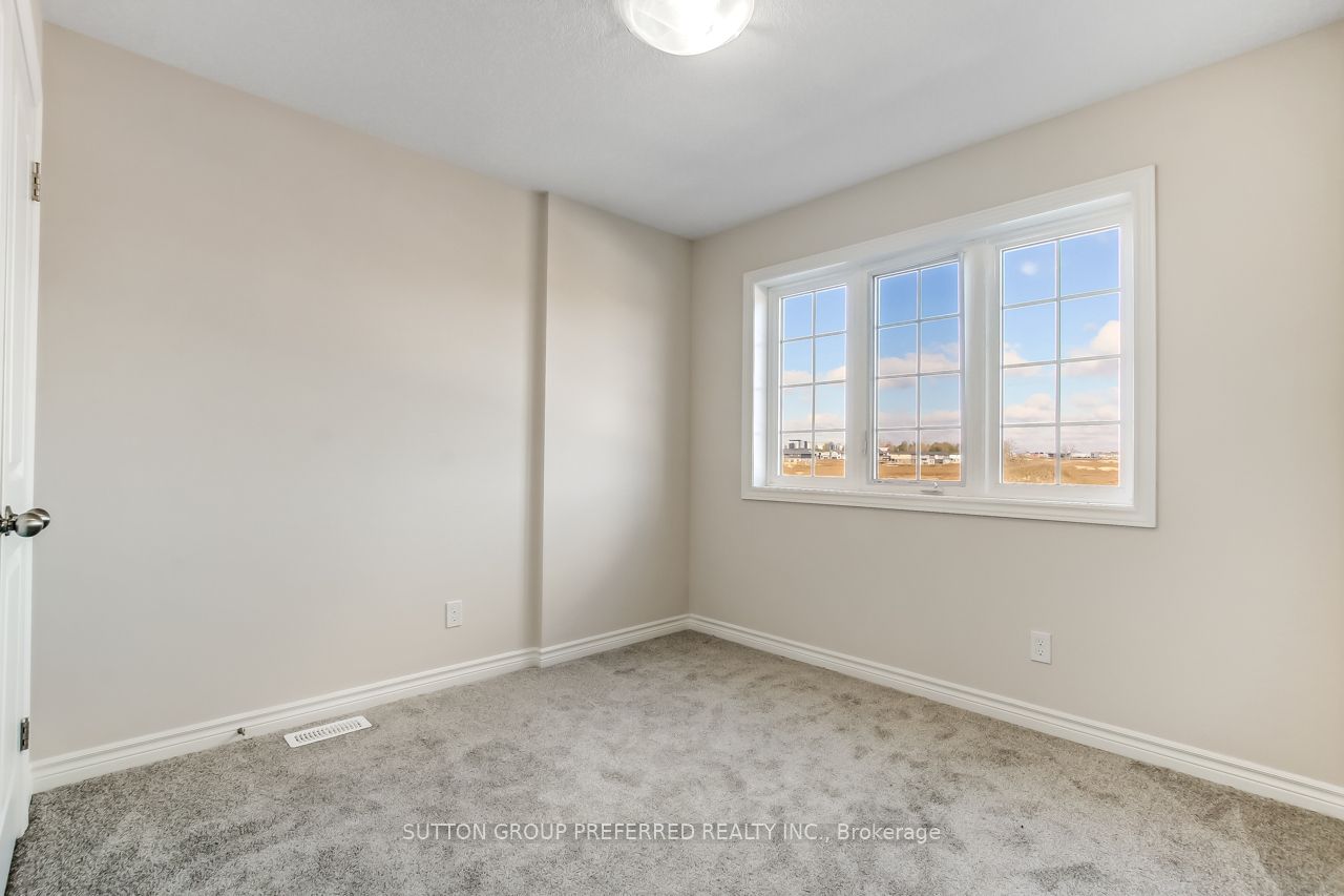 371 Kennington Way Property Photo 17