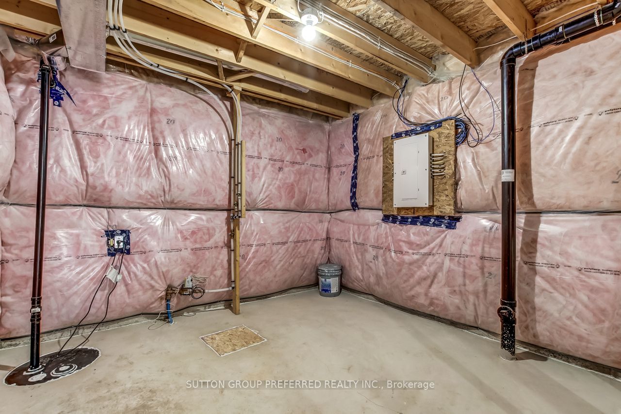 371 Kennington Way Property Photo 27