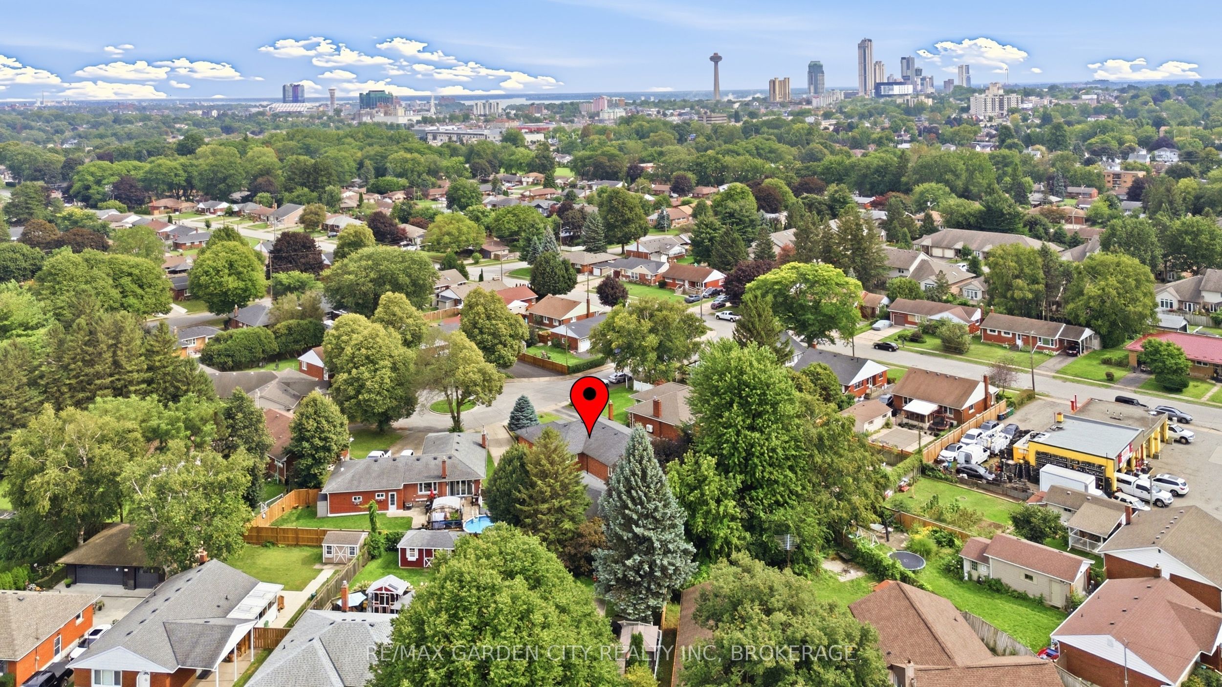 4993 Rendall Crescent Property Photo 43