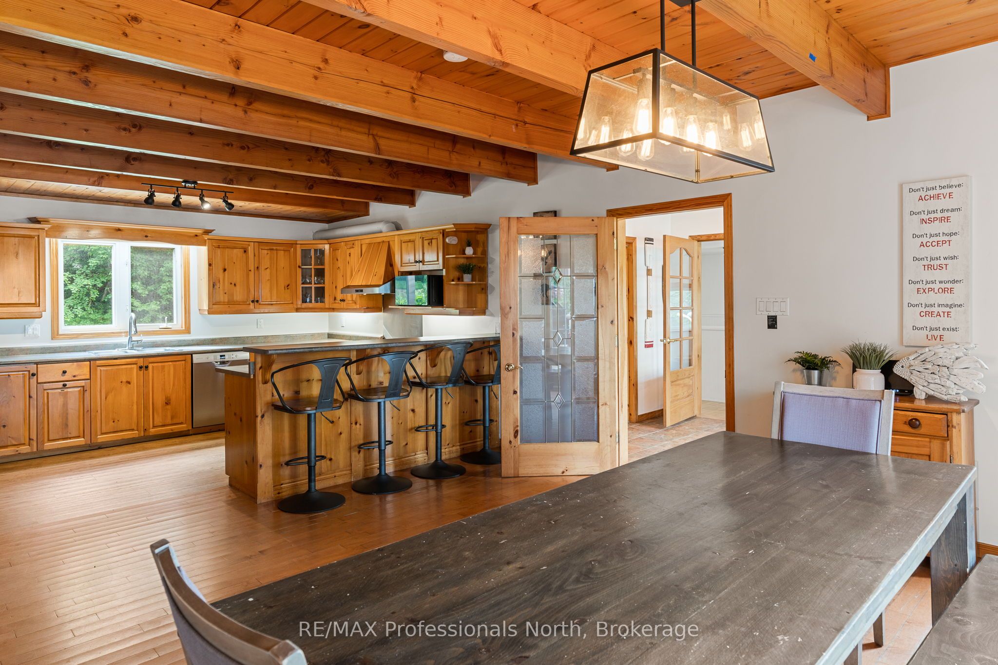 17102 Highway 35 Property Photo 8