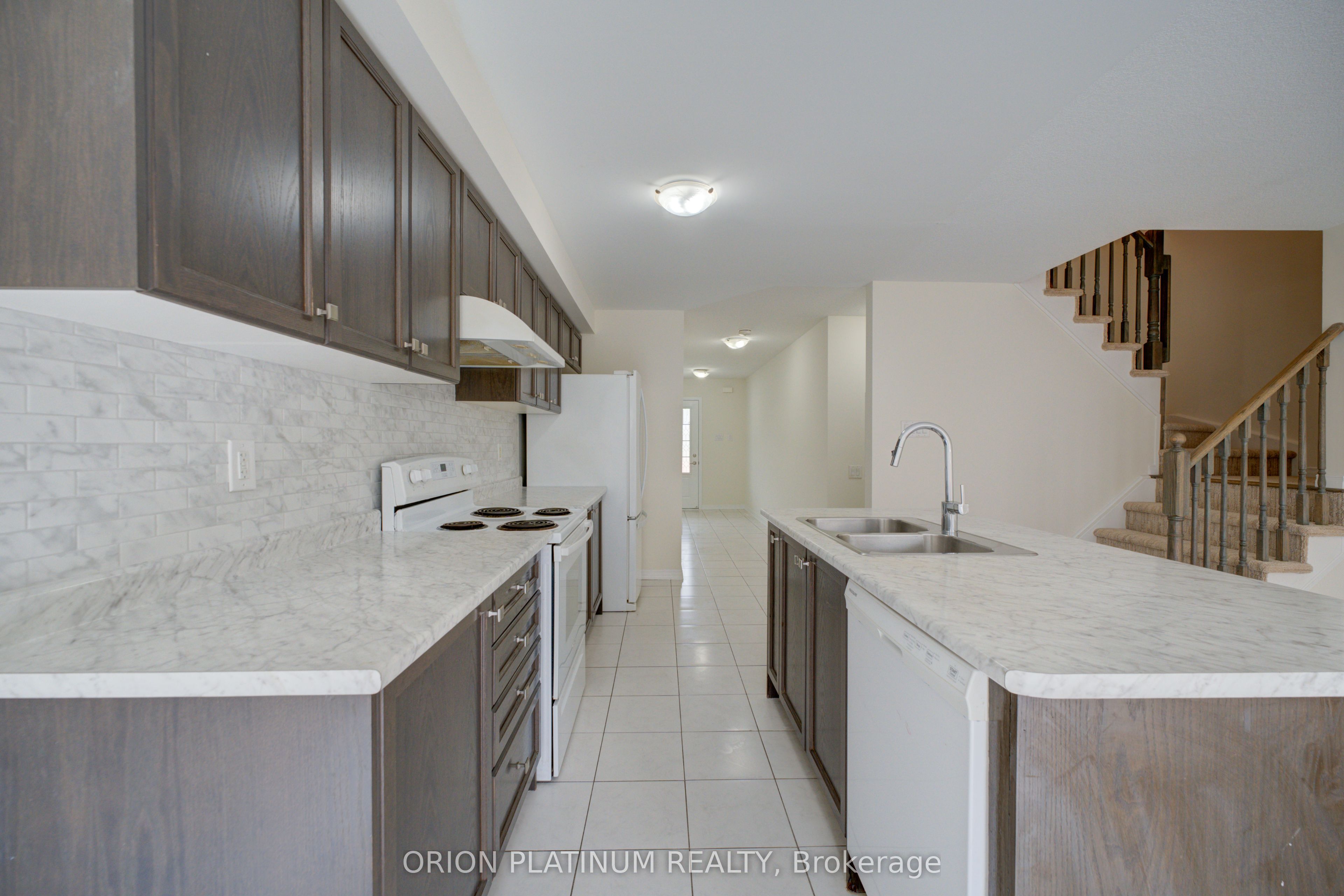 140 Munro Circle Property Photo 6