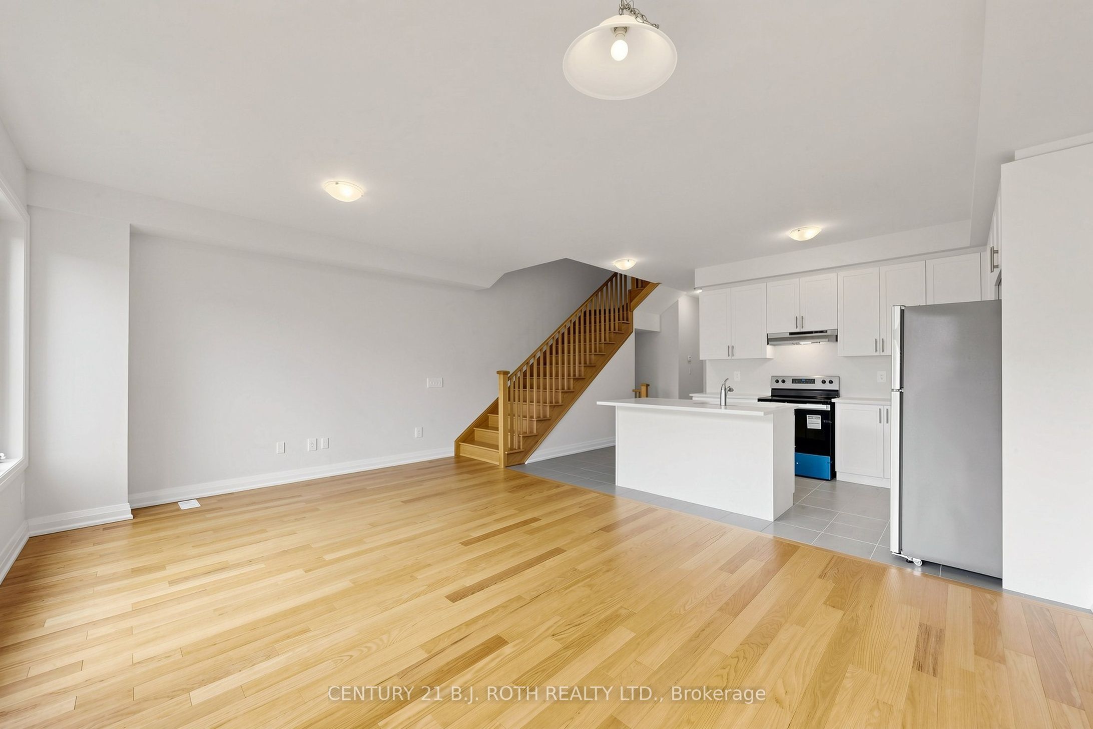 115 Corley Street E Property Photo 10