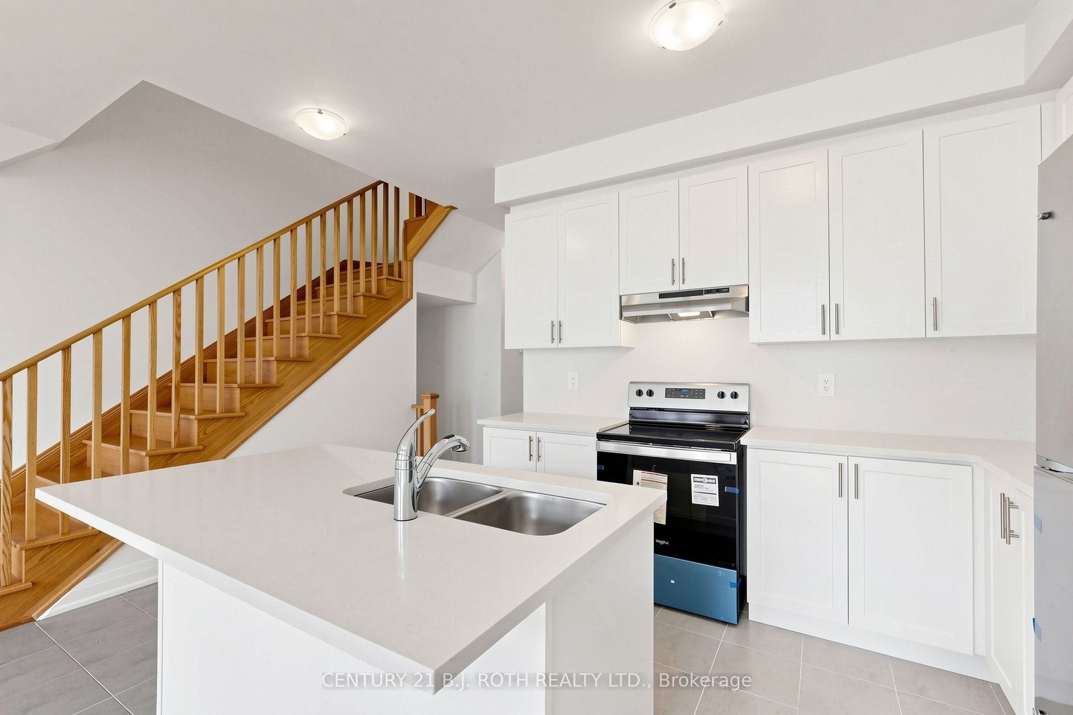 115 Corley Street E Property Photo 13