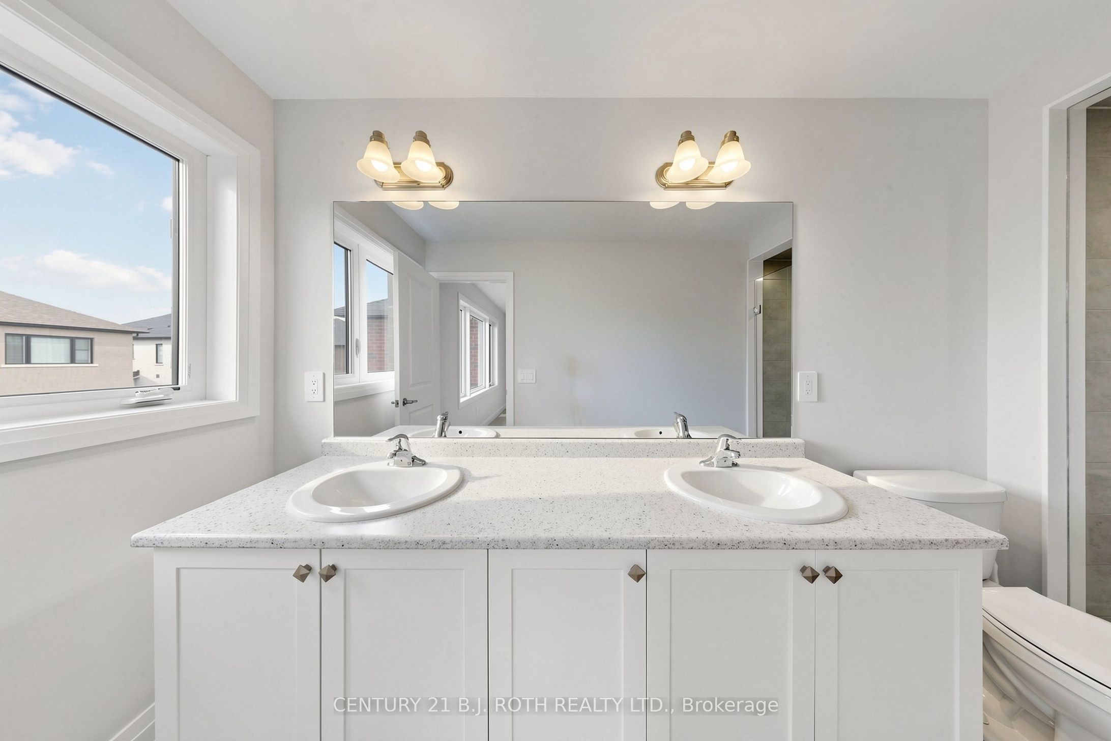 115 Corley Street E Property Photo 32