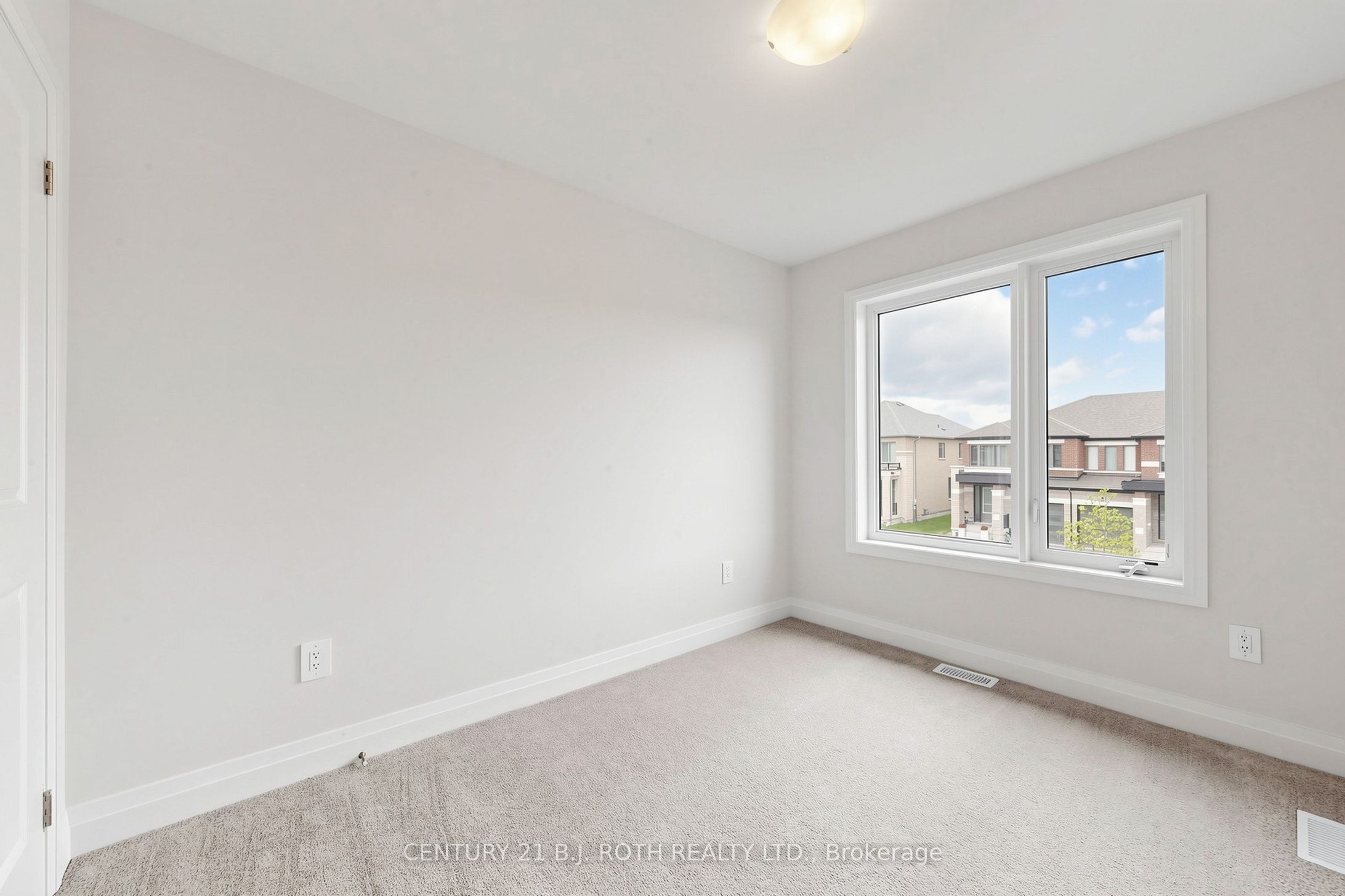 115 Corley Street E Property Photo 34