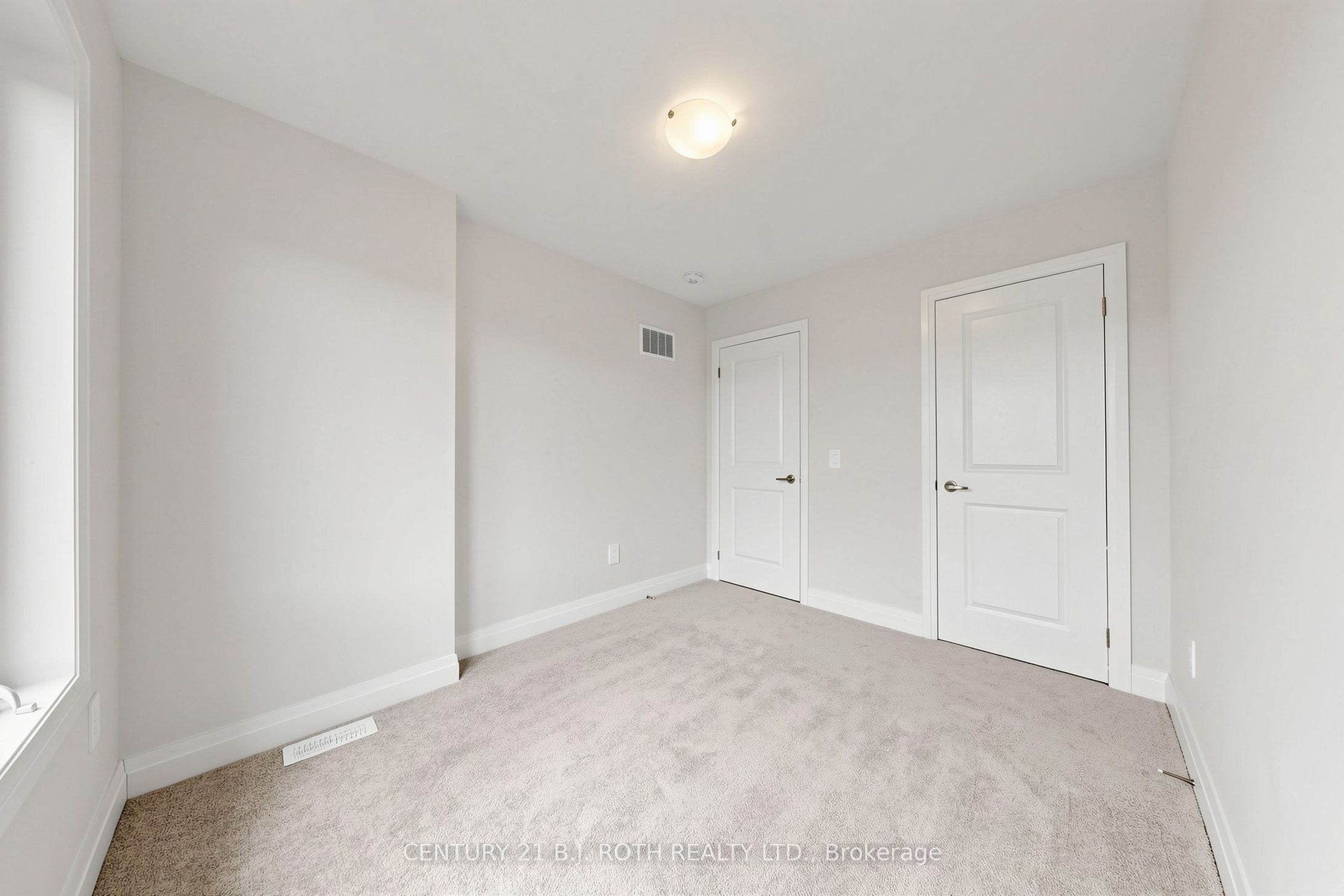 115 Corley Street E Property Photo 37