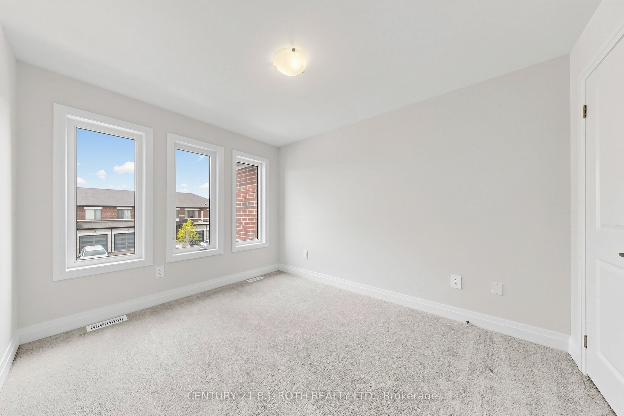 115 Corley Street E Property Photo 39