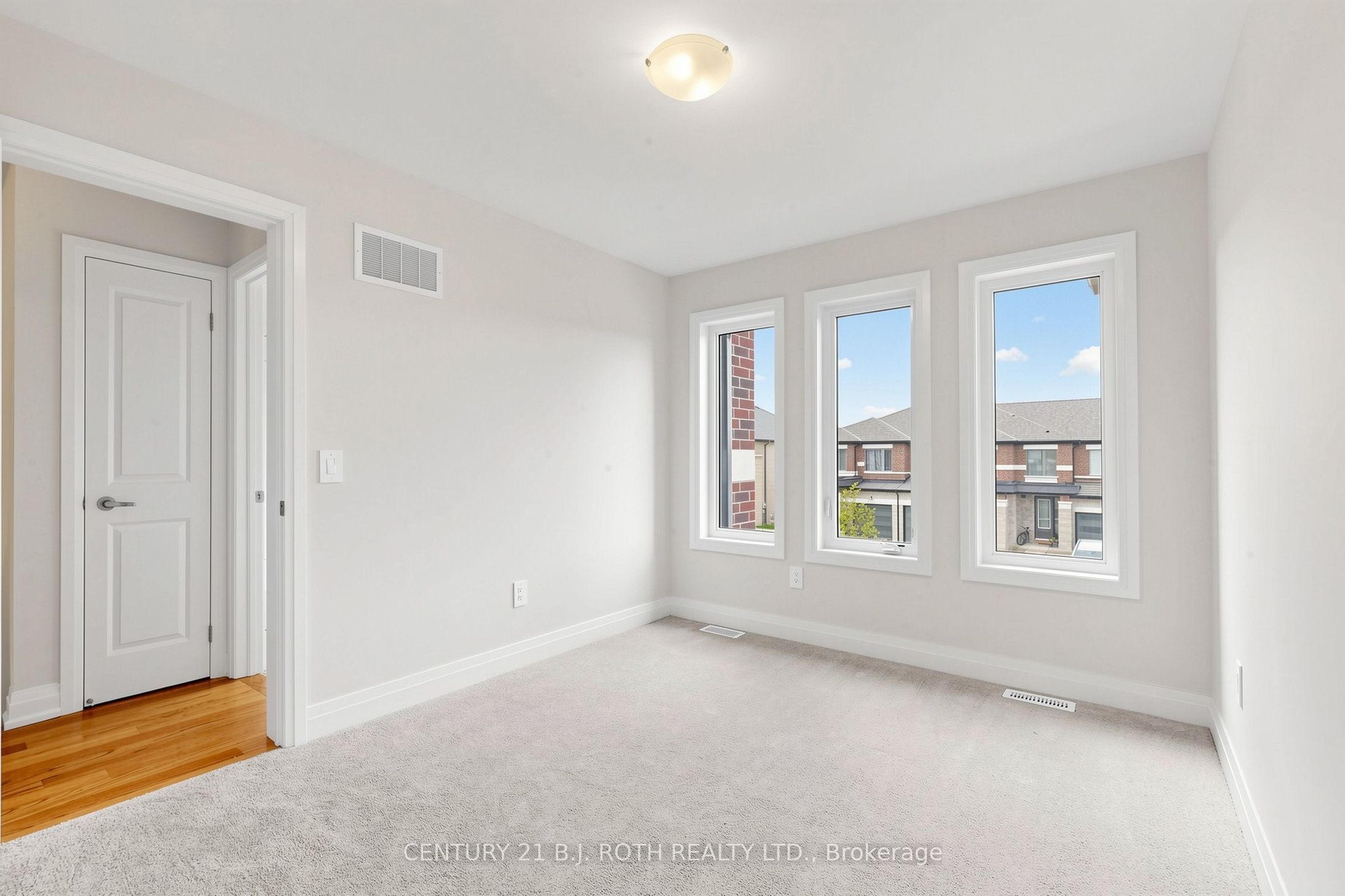115 Corley Street E Property Photo 41