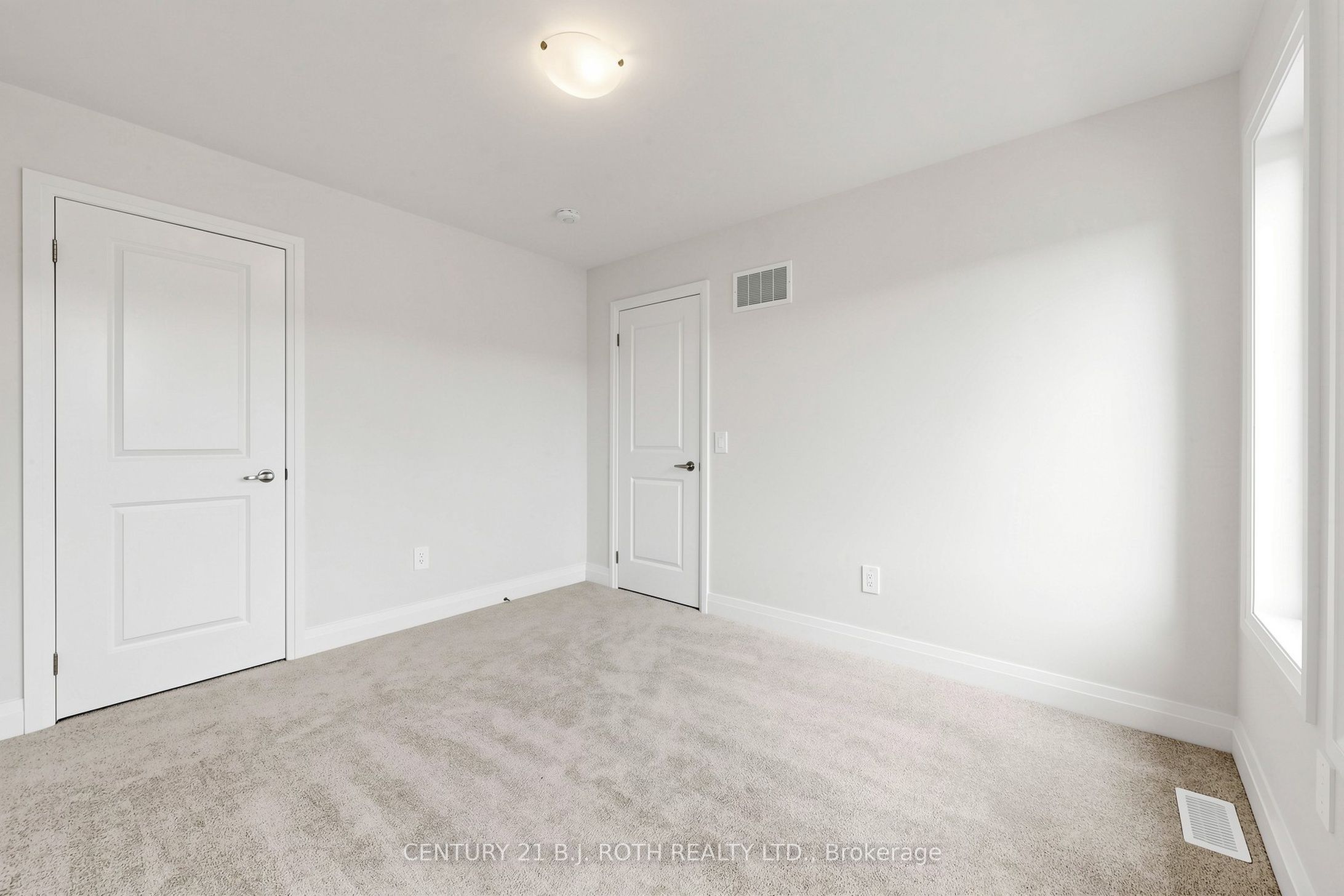 115 Corley Street E Property Photo 42