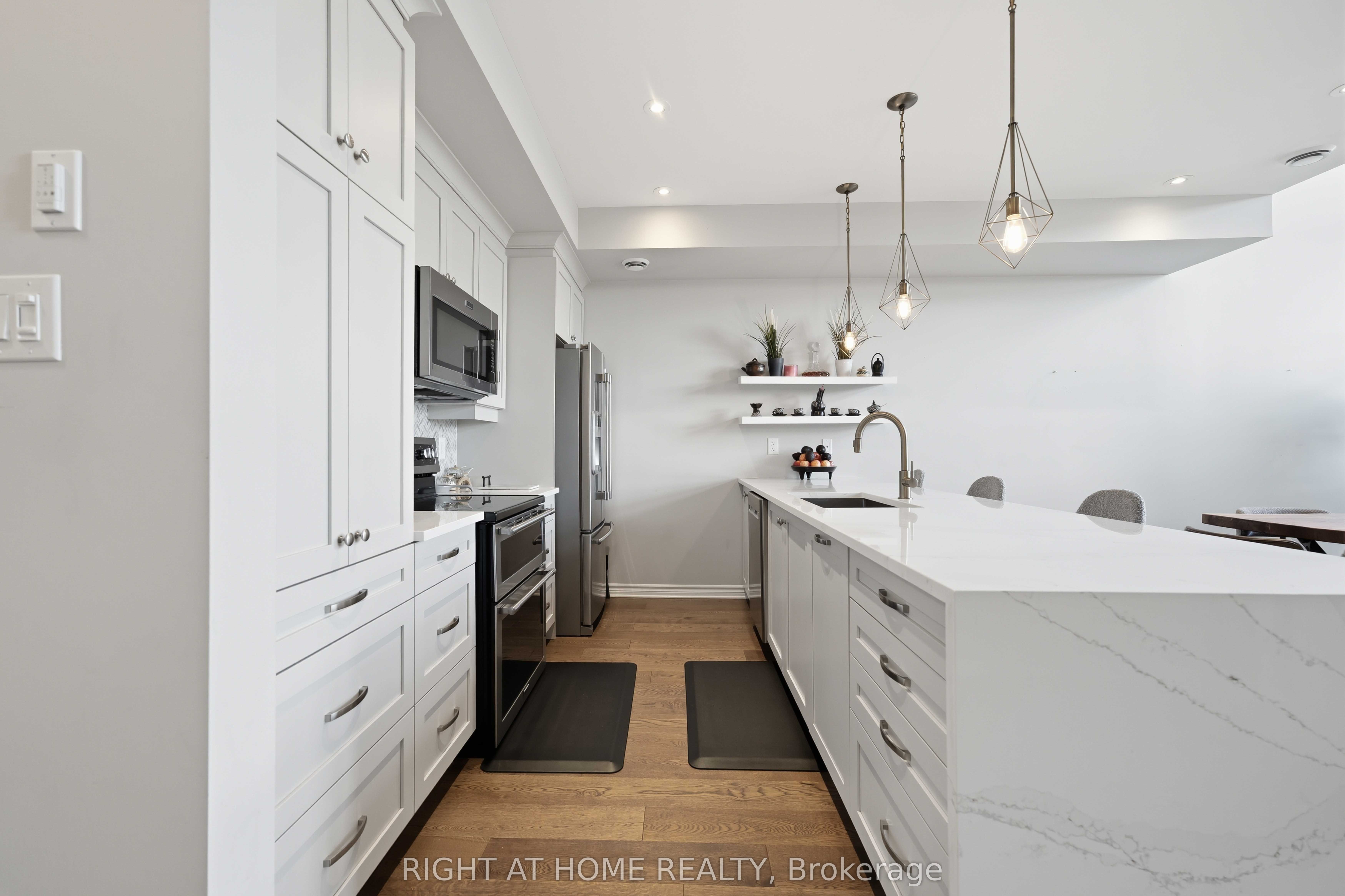 264 Pembina Private 92 Property Photo 10