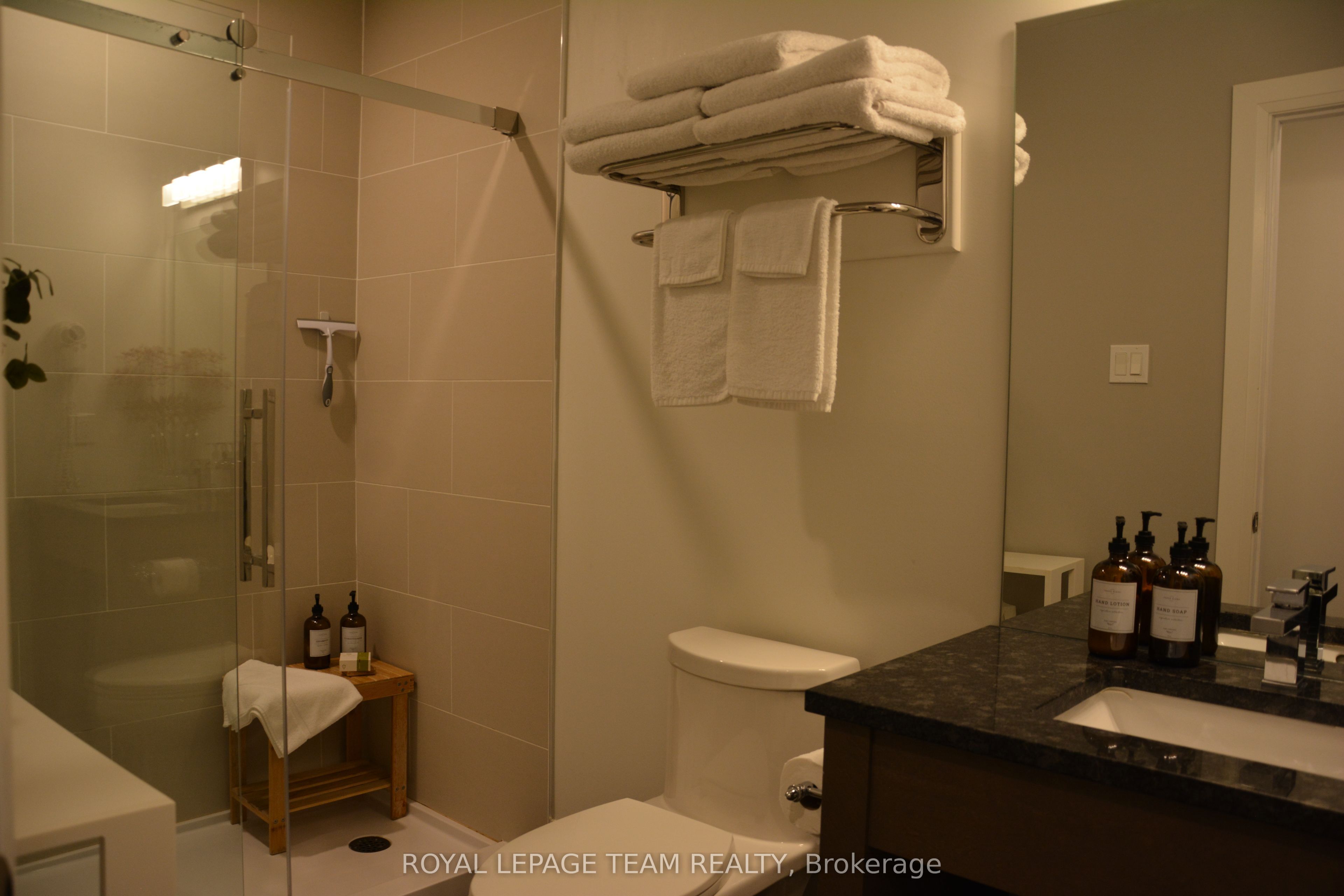 100 Alpine Lane 101 Property Photo 5