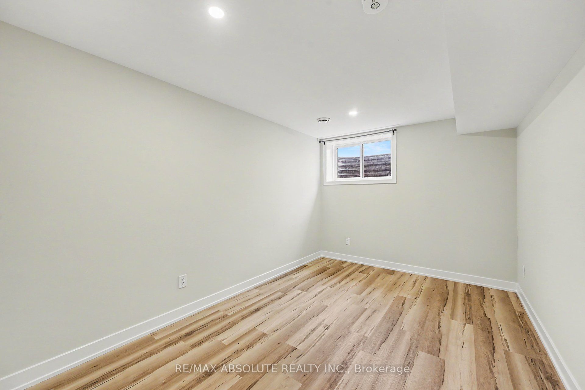 186 Seabert Drive Property Photo 23