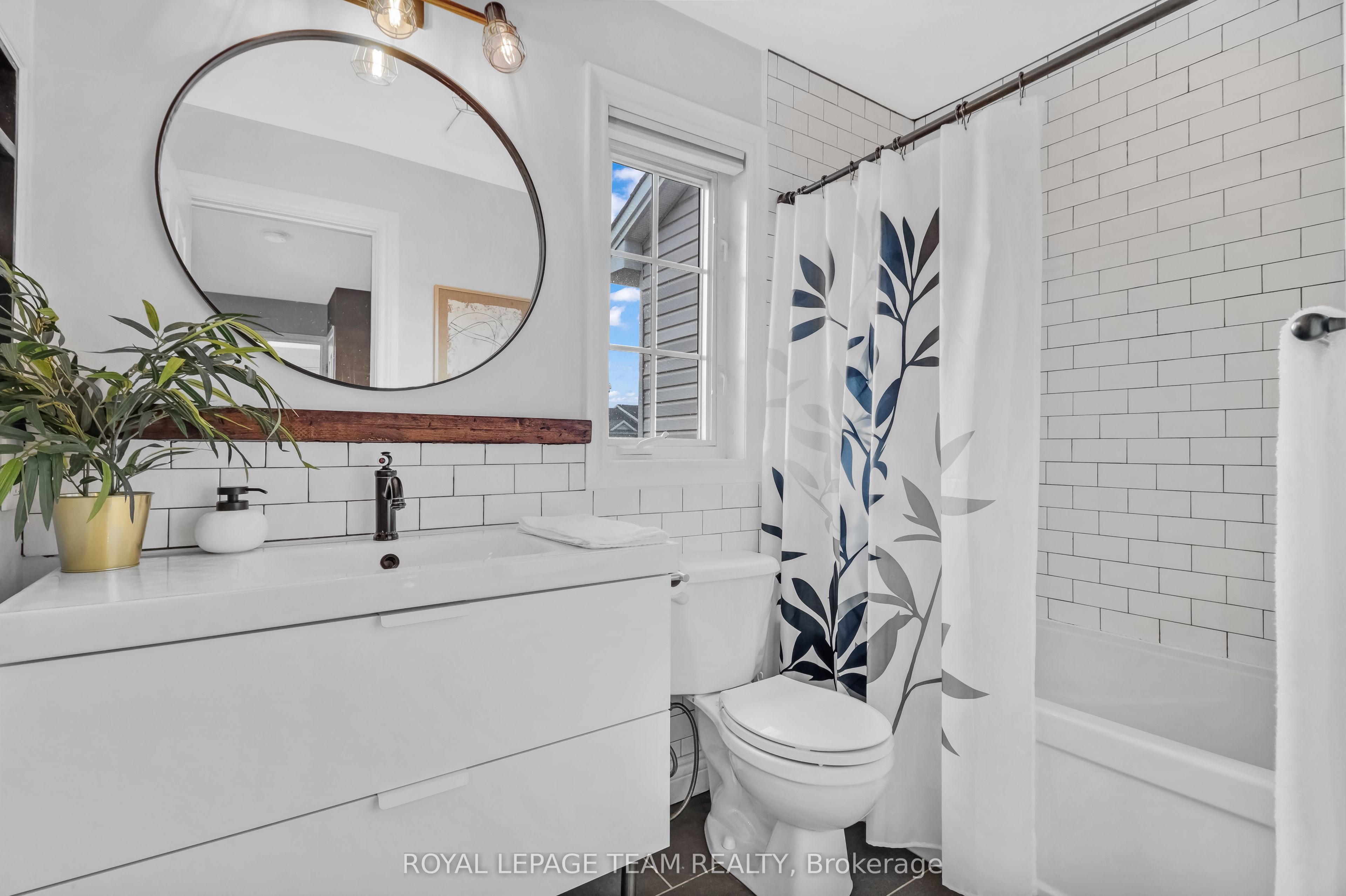 74 Milner Downs Crescent Property Photo 15