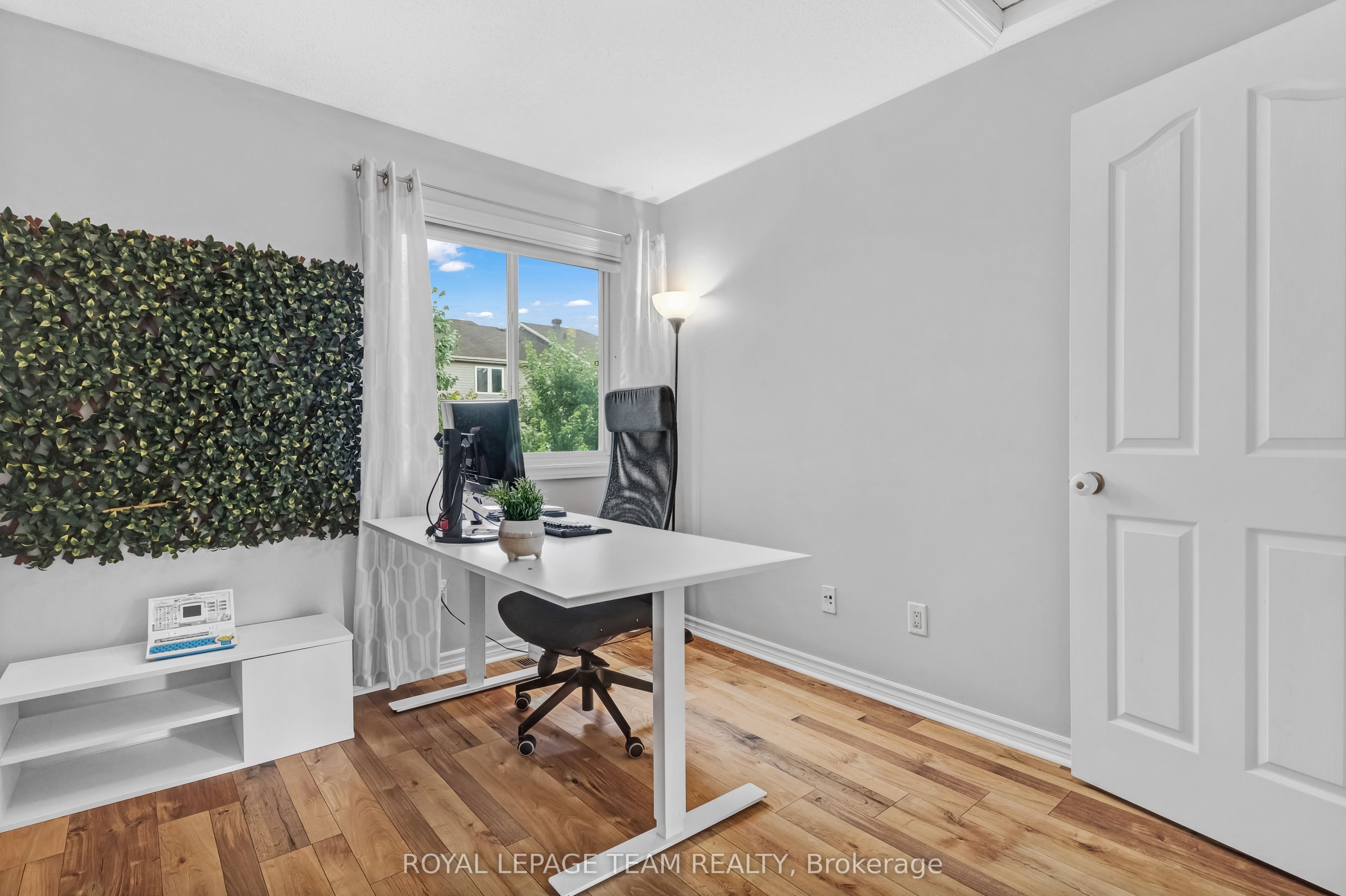 74 Milner Downs Crescent Property Photo 16