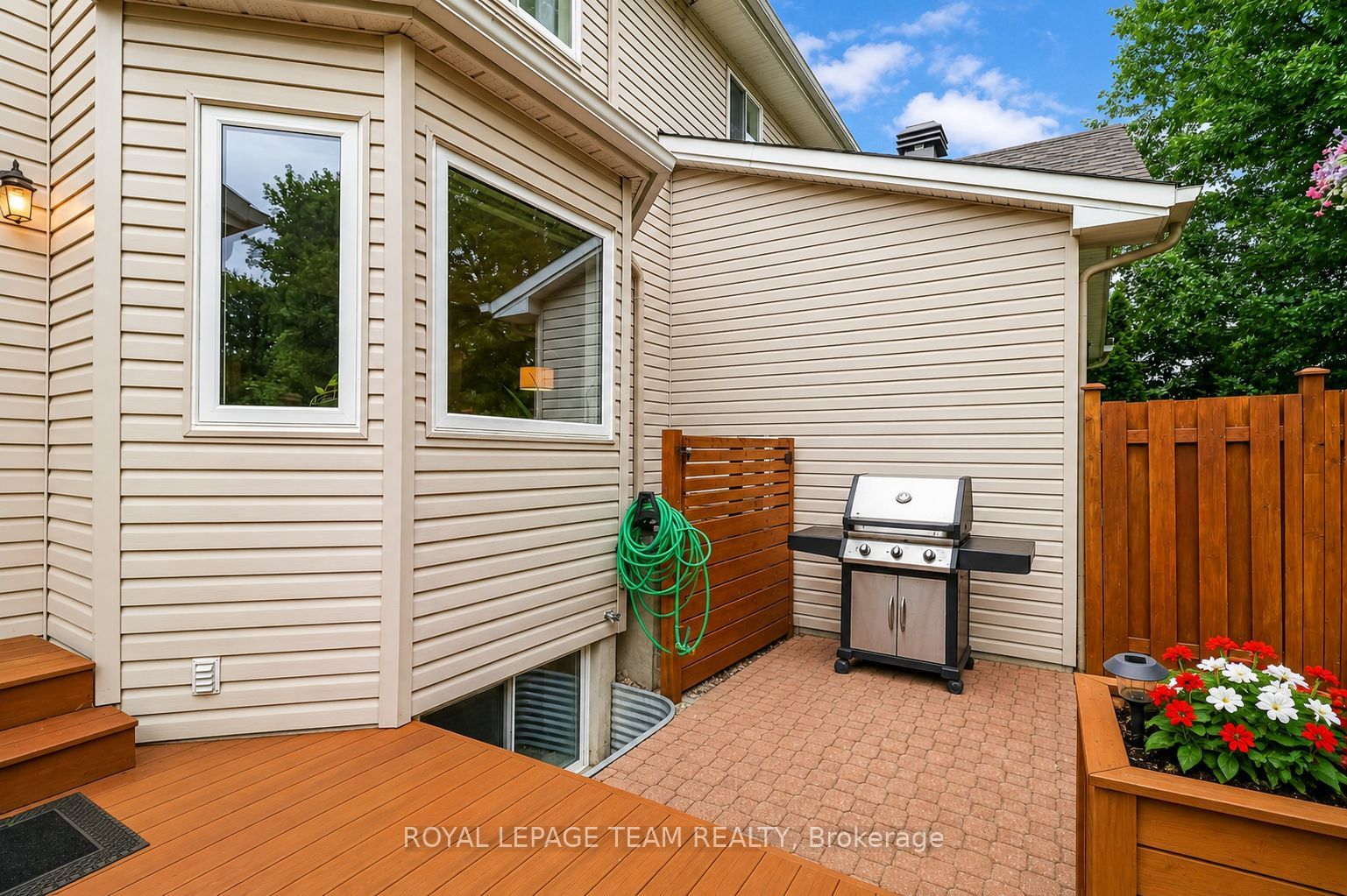 74 Milner Downs Crescent Property Photo 21