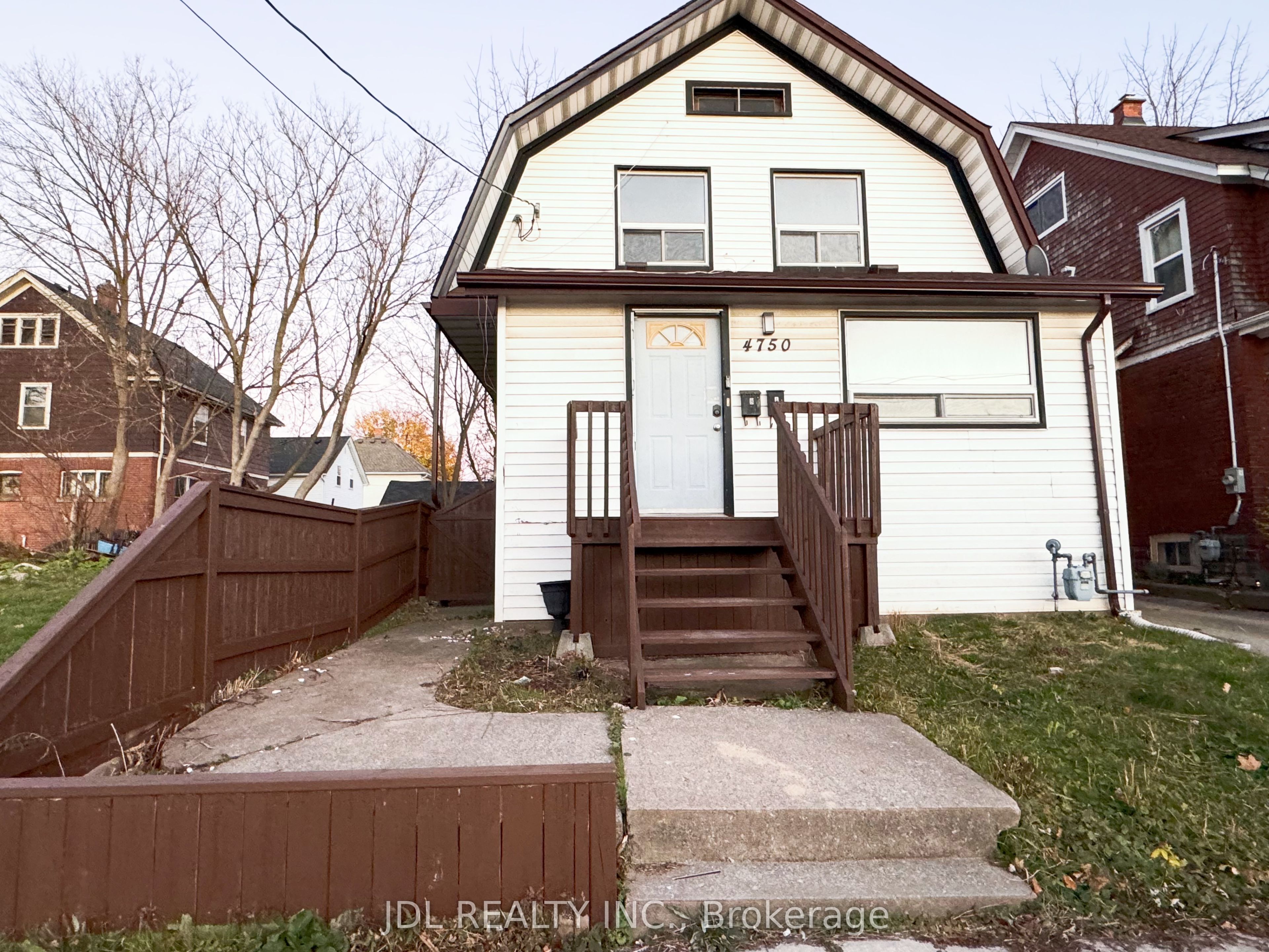 4750 Saint Lawrence Avenue Main Property Photo 1