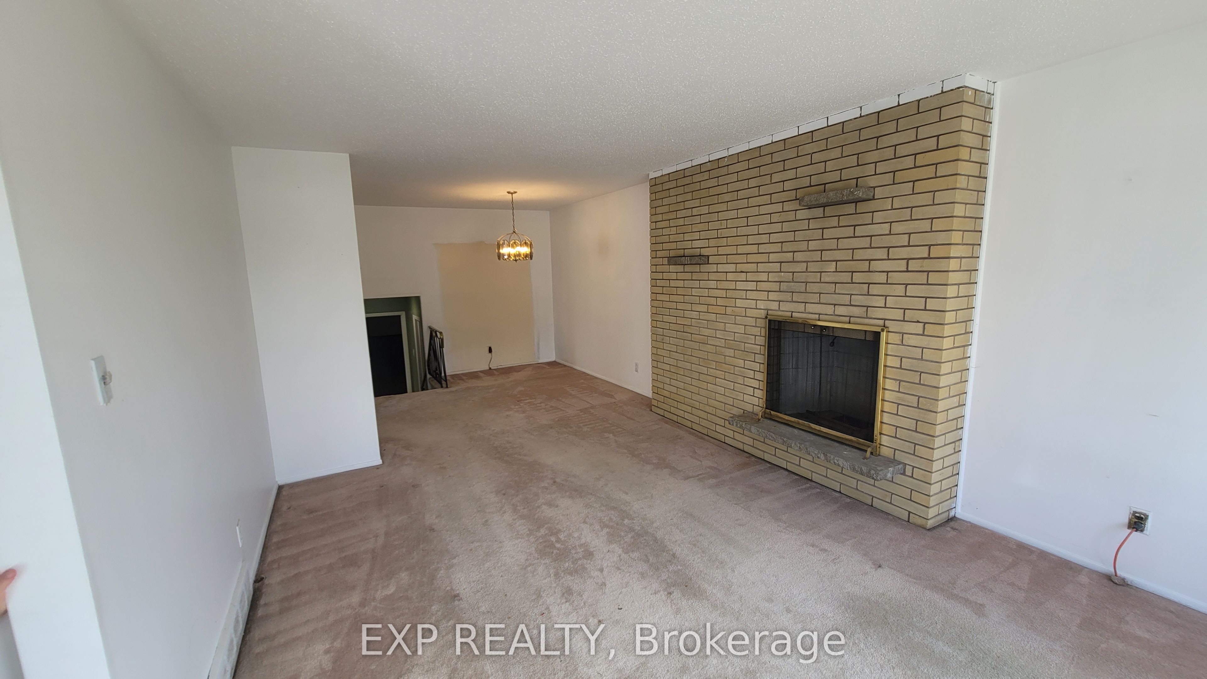 1747 Heron Road Property Photo 4