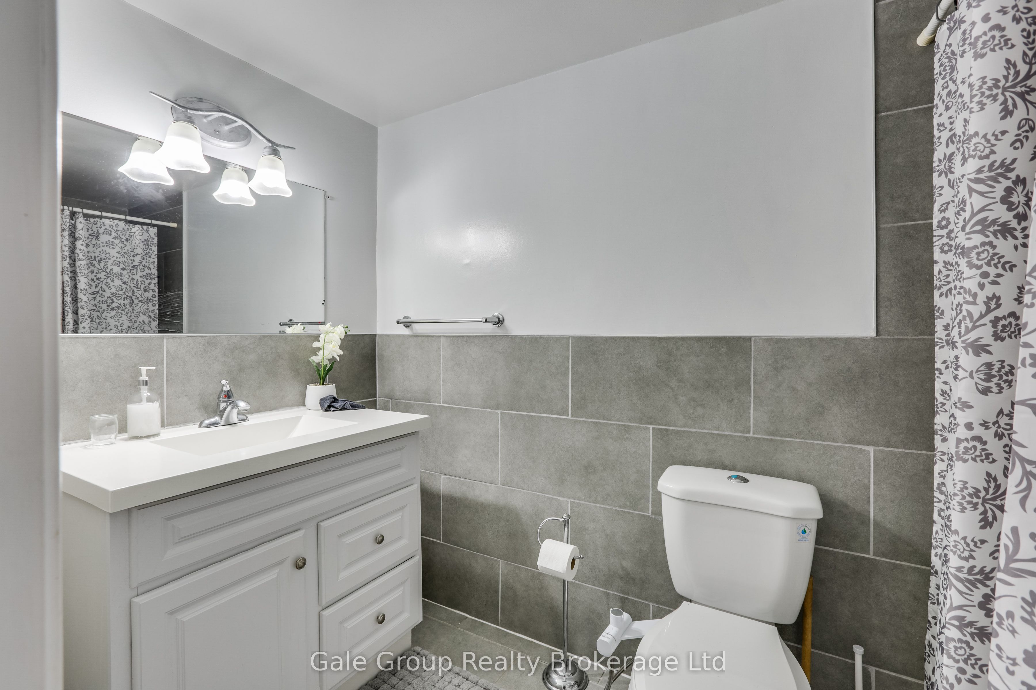 105 Springbank Avenue E 9 Property Photo 22