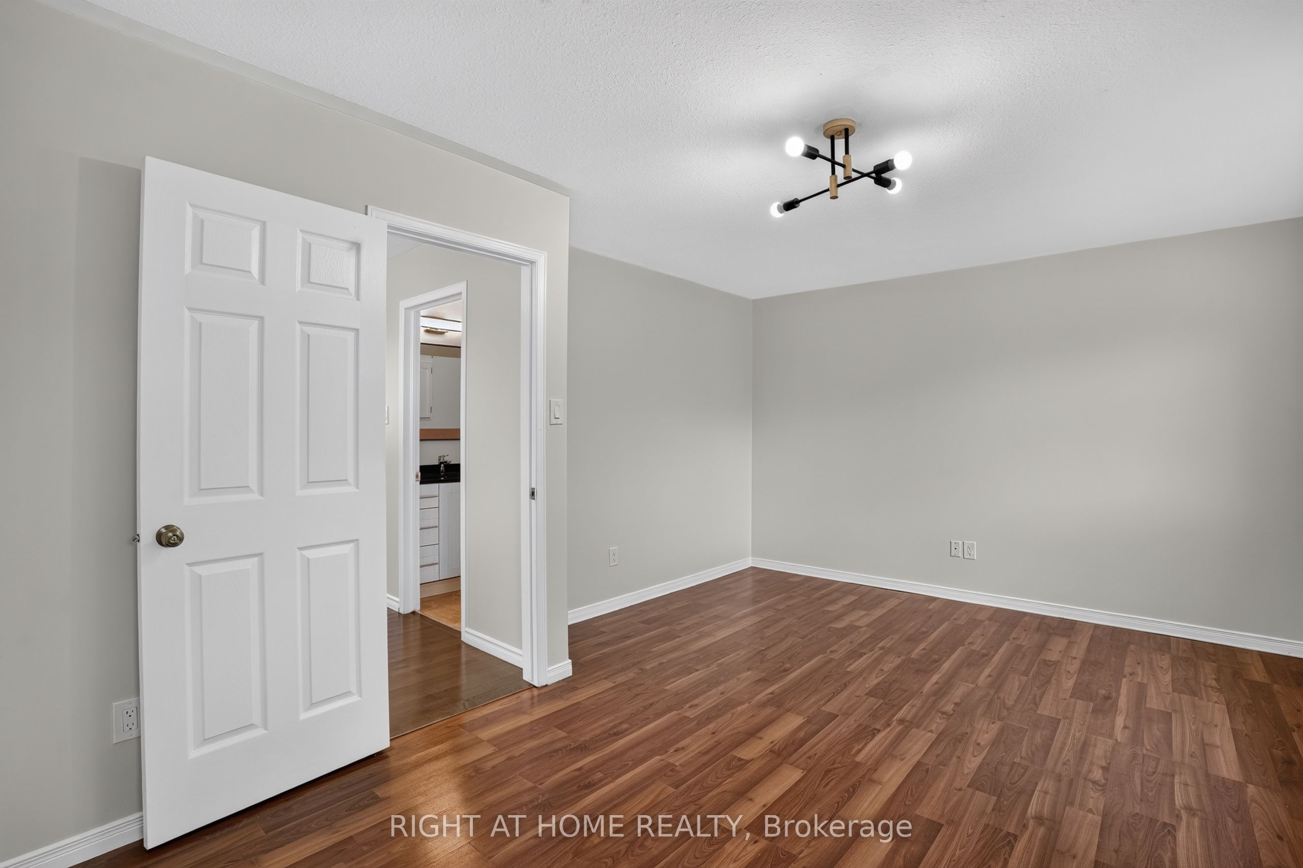 32 Saffron Court Property Photo 21