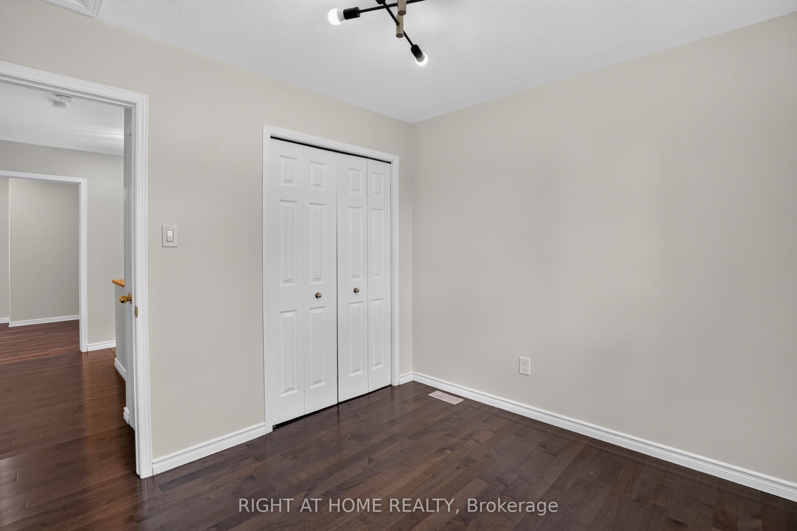 32 Saffron Court Property Photo 26